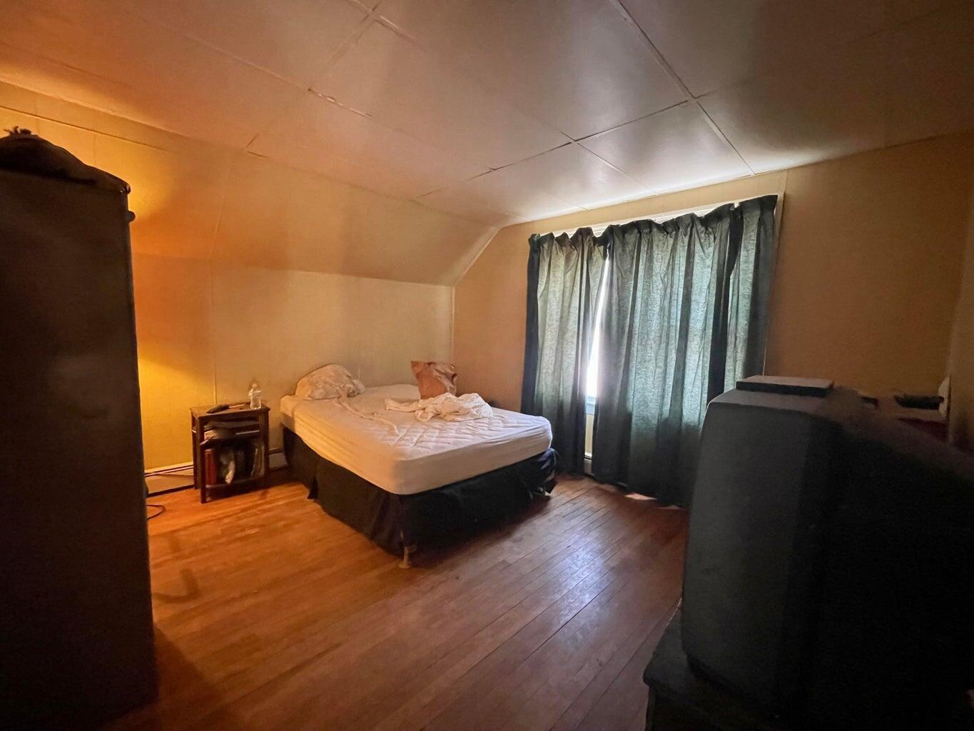 Undisclosed Address, Millinocket, ME, 04462