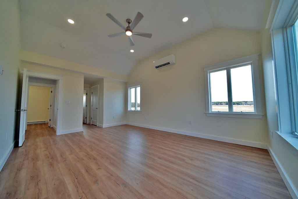 15 Lilac Lane, Houlton, ME, 04730