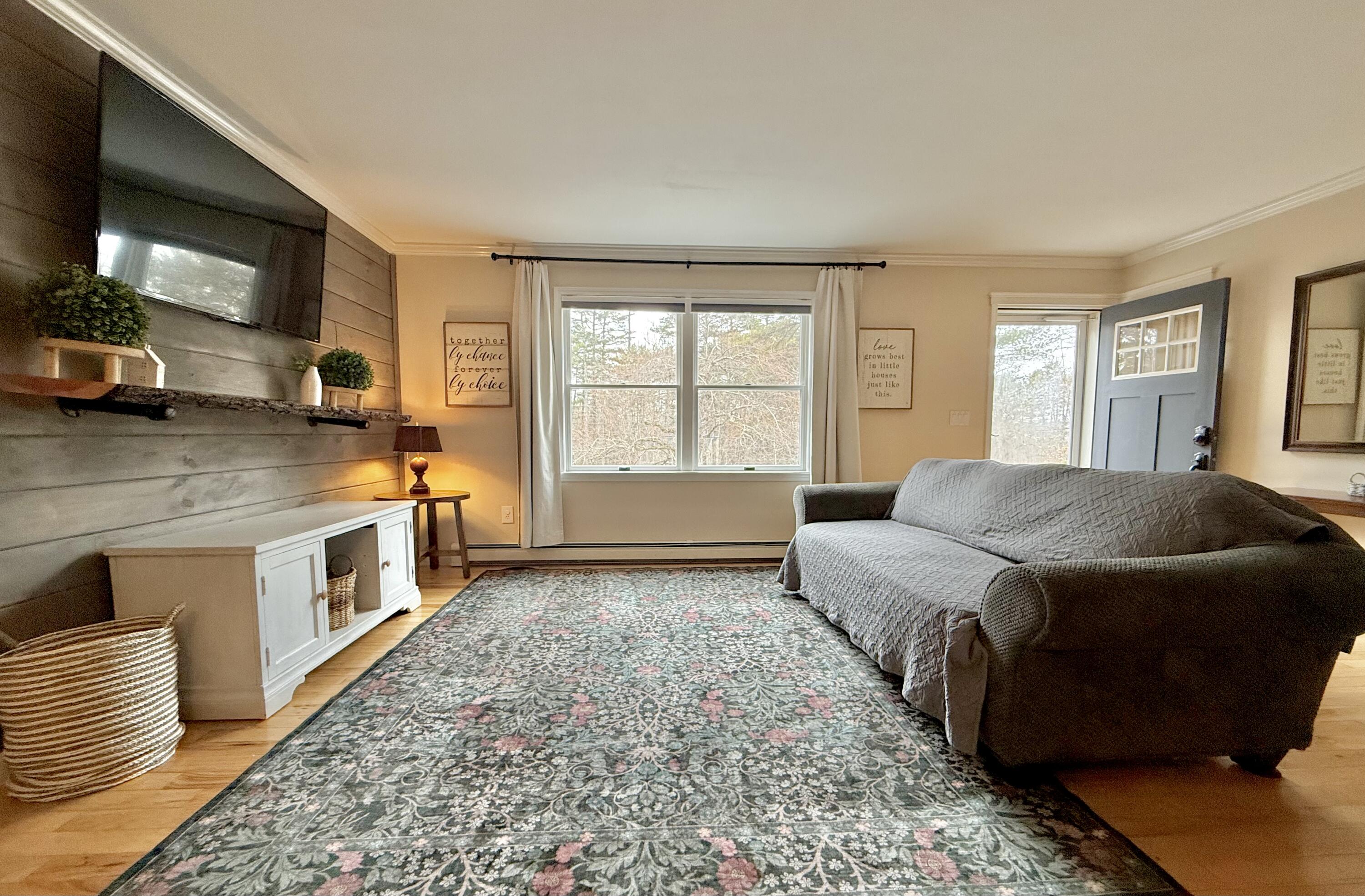 15 Monroe Drive, Naples, ME, 04055