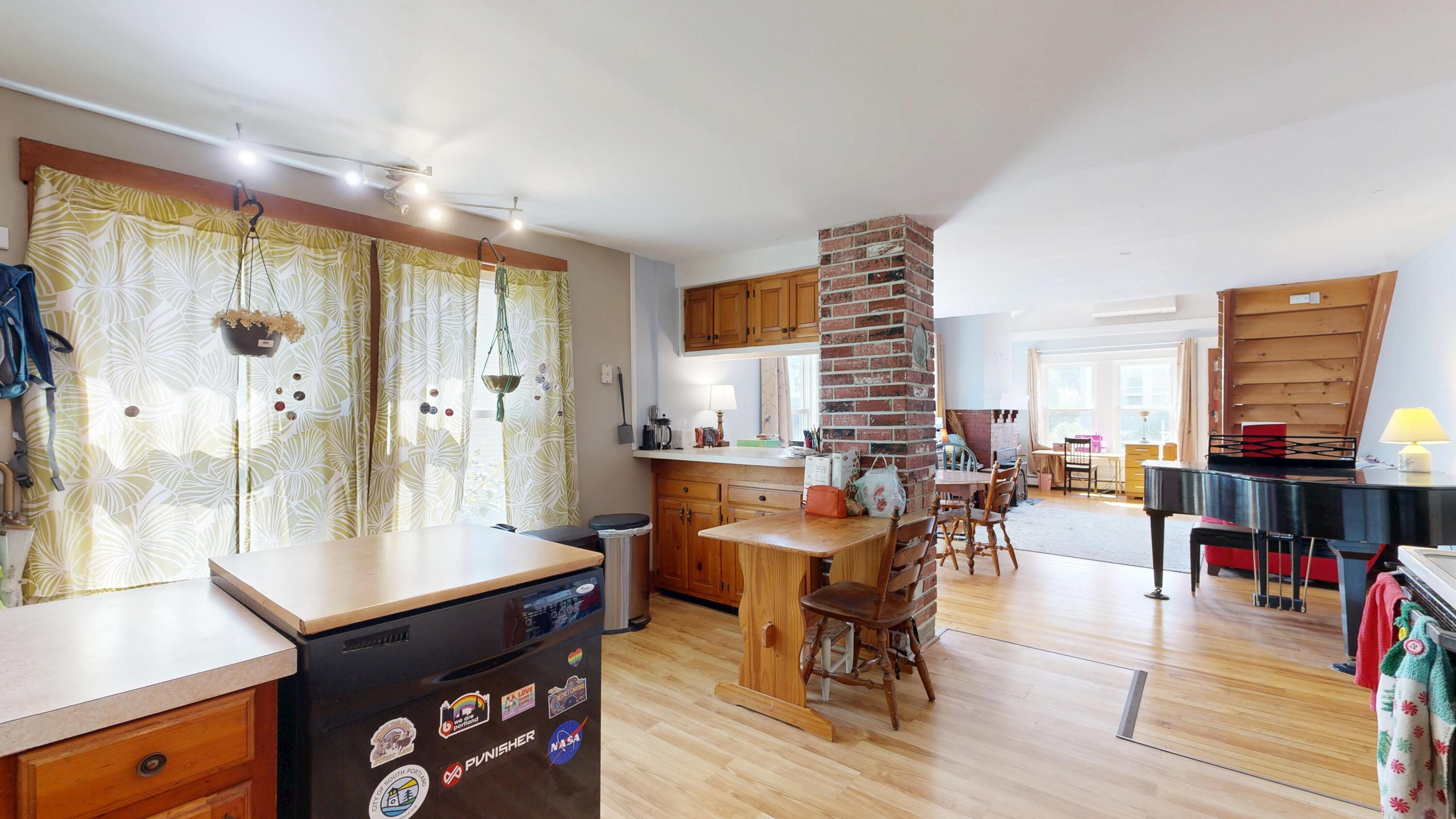 12 Gerry Avenue, South Portland, ME 04106 Kitchen