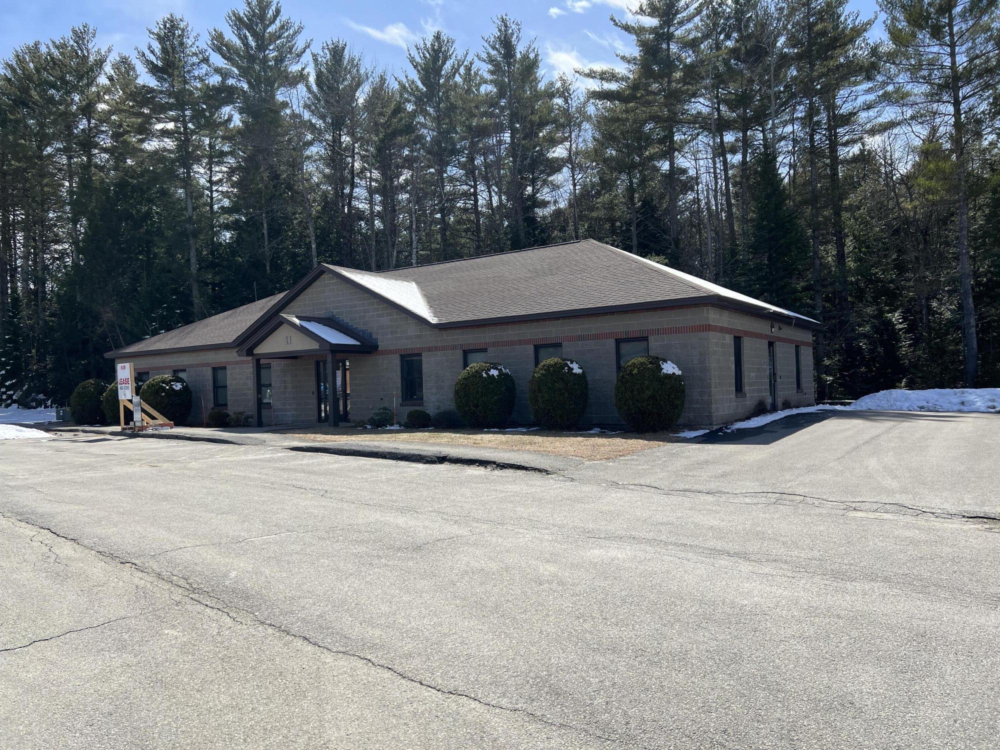 11 Evergreen Drive, Oakland, ME, 04963
