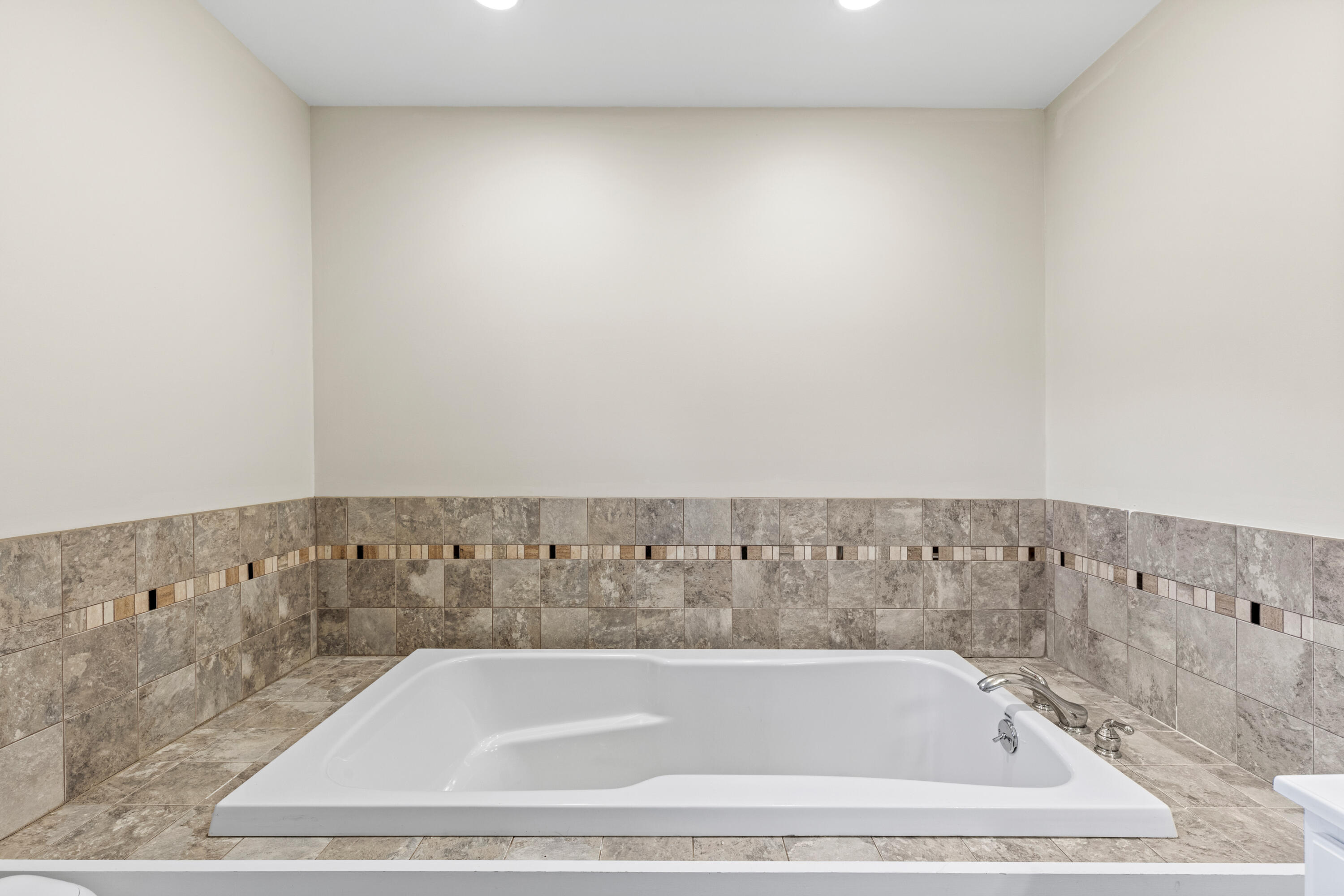 9 Longview Drive, Portland, ME, 04103