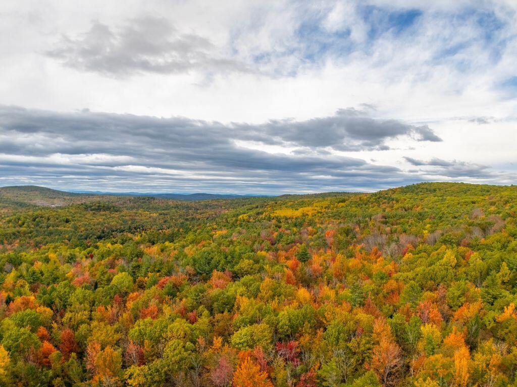 192 Mountain Road, Raymond, ME, 04071