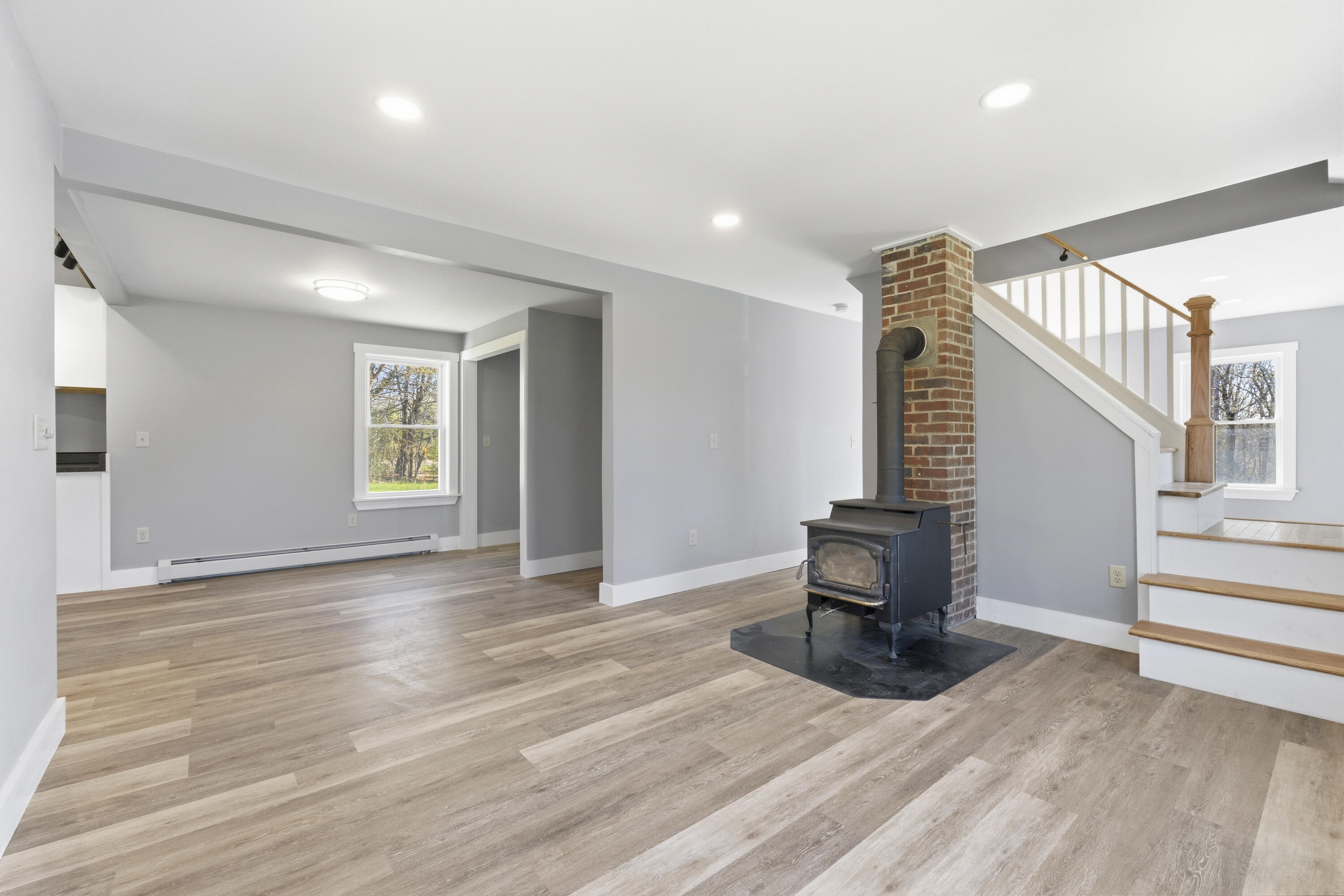 222 River Road, Richmond, ME, 04357