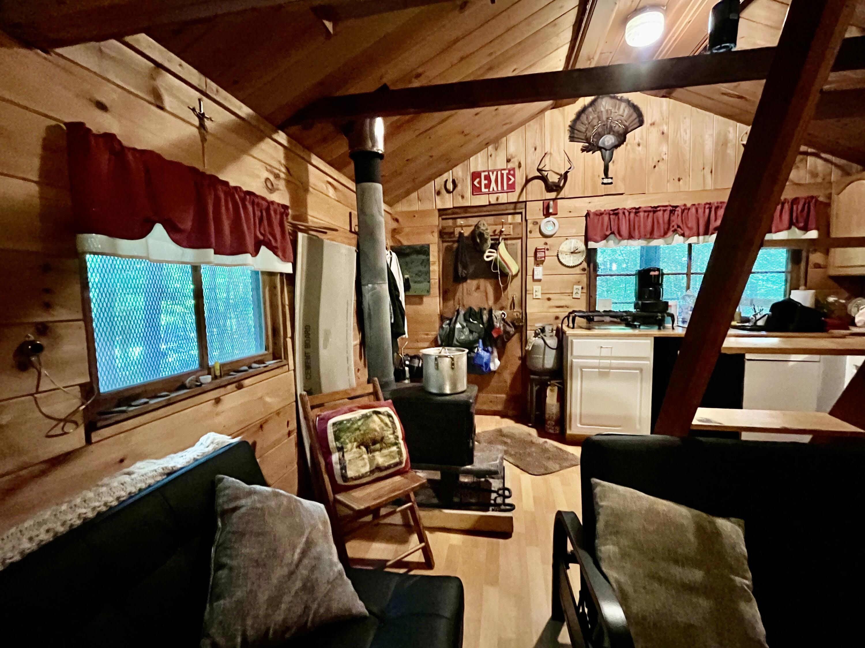 livingroom/kitchen area