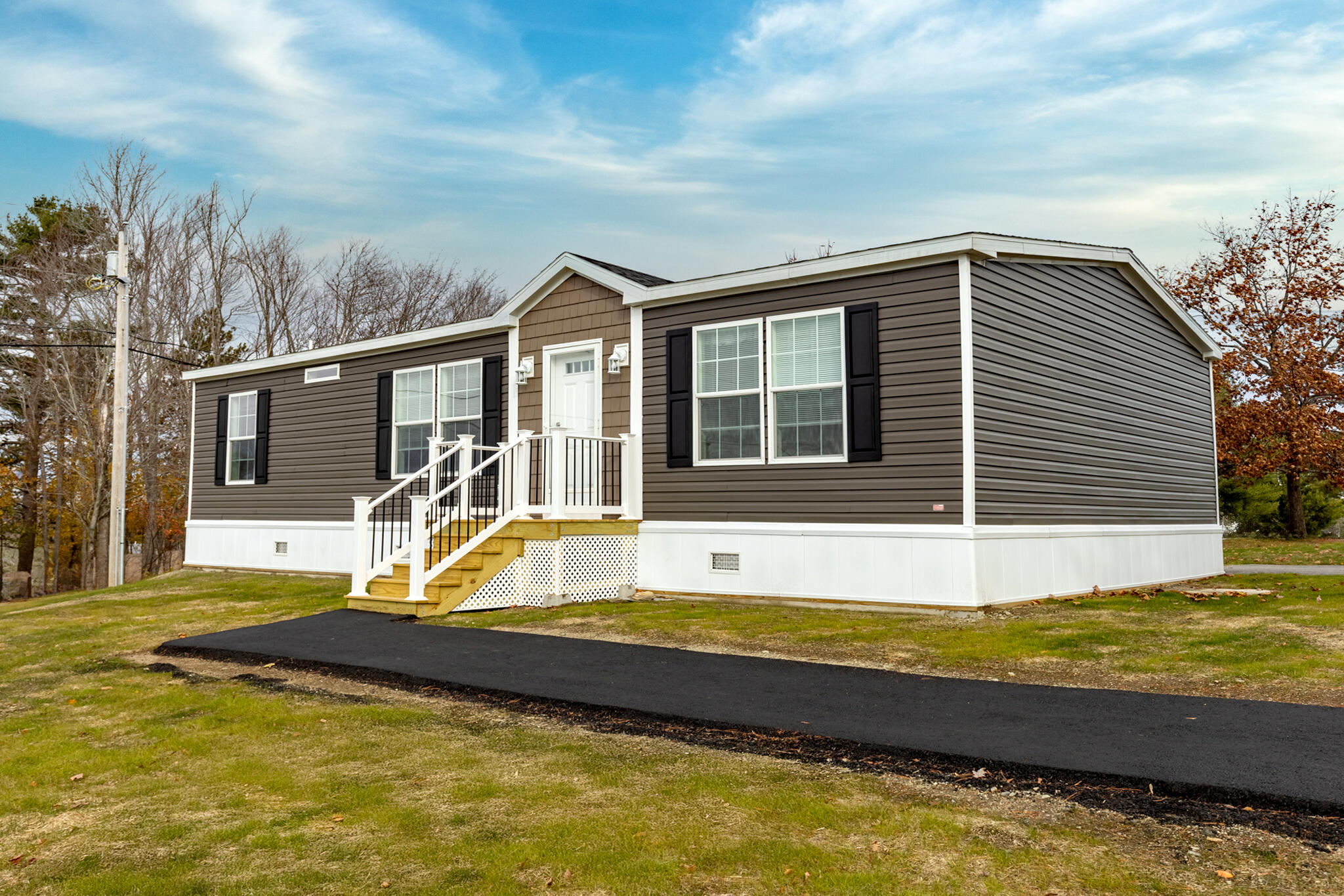 30 Main Road, Holden, ME, 04429