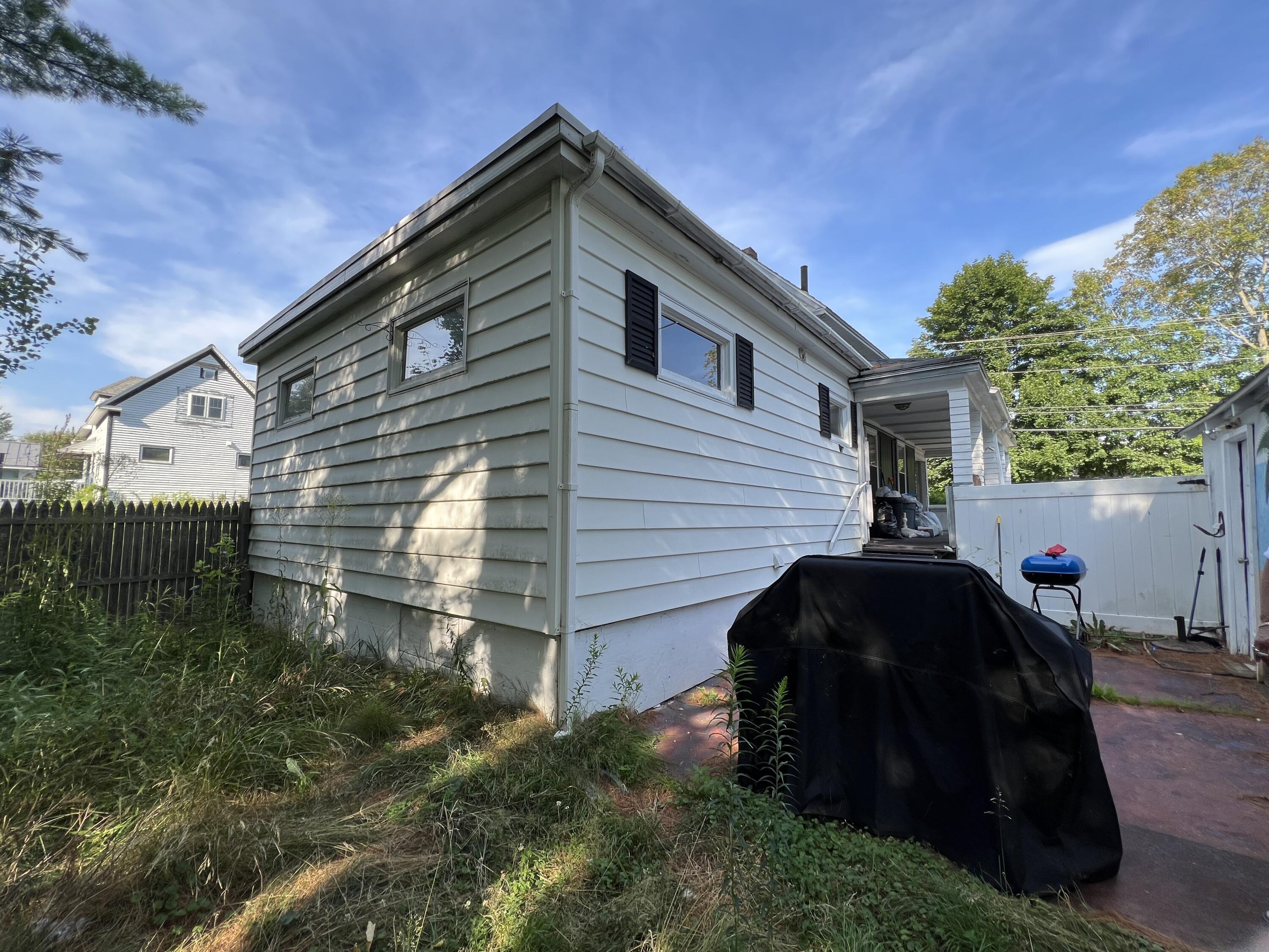 63 Rideout Avenue, Lewiston, ME, 04240