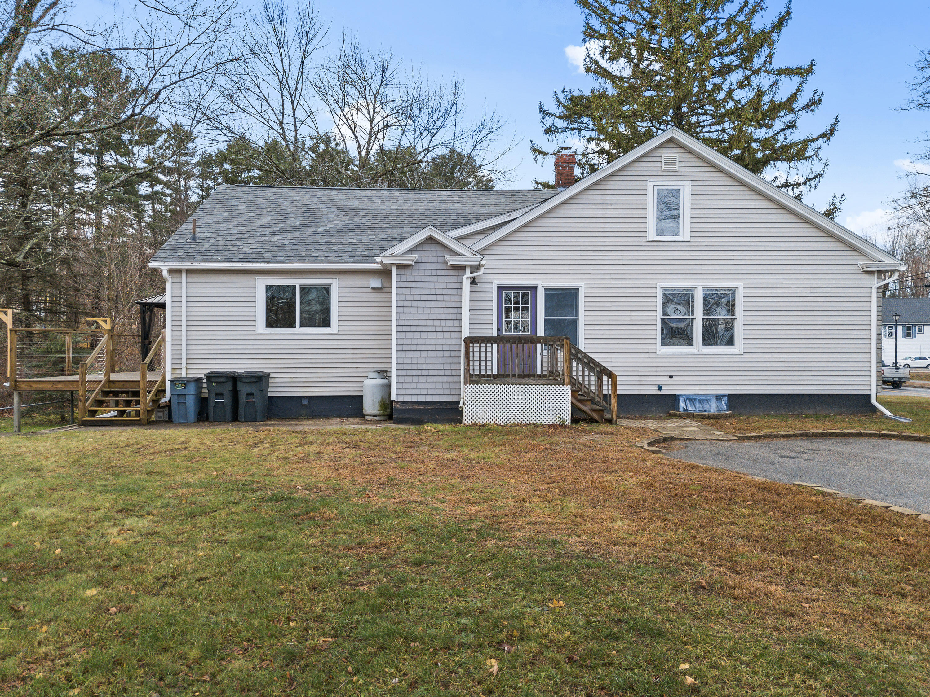 28 Ossipee Trail W
