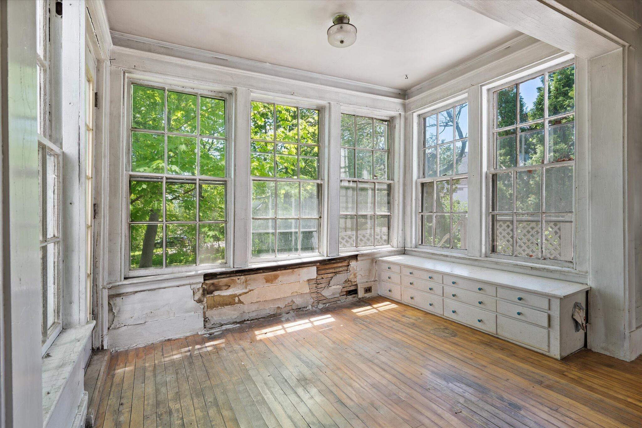 14-Family Room