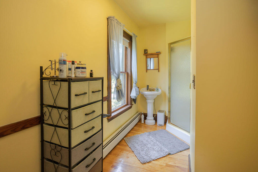 72 Main Street, Peru, ME, 04290