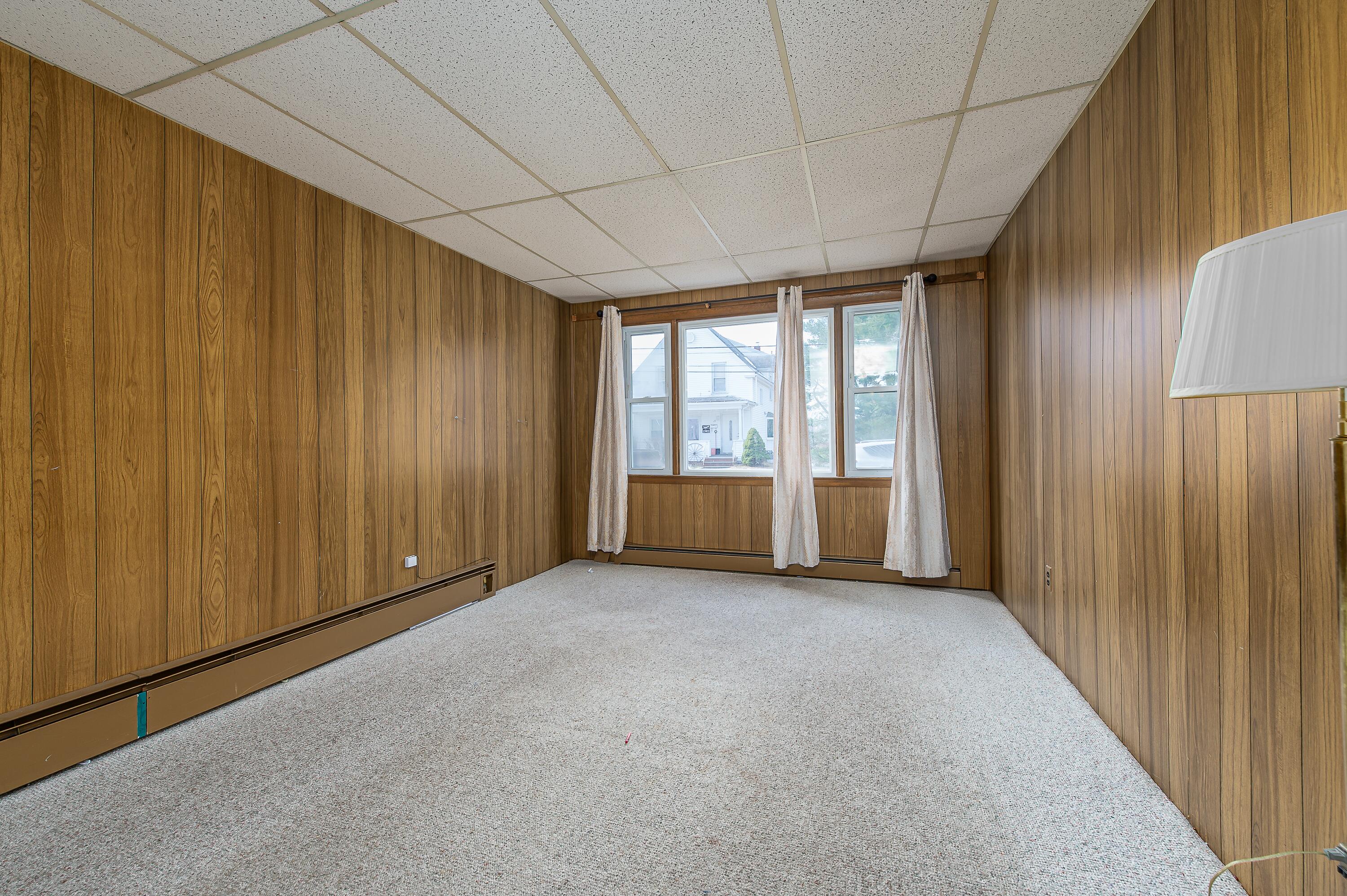 24 Highland Avenue, Lewiston, ME, 04240