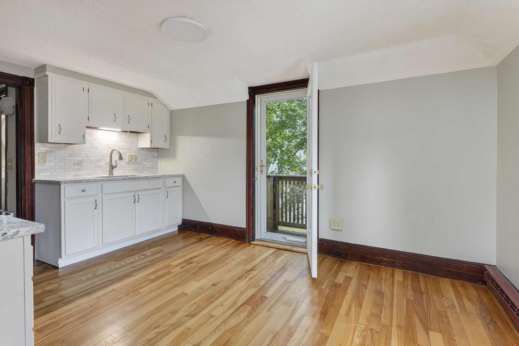 44 Warren Avenue, Cape Elizabeth, ME 04107 44 Warren Unit#2_46