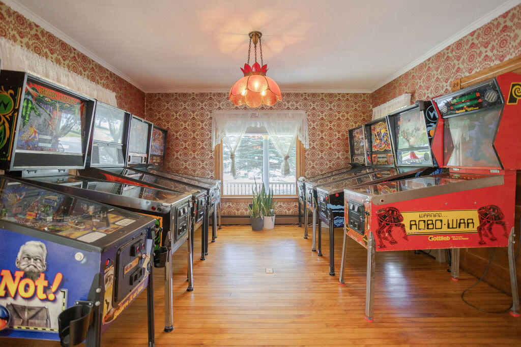 72 Main Street, Peru, ME, 04290