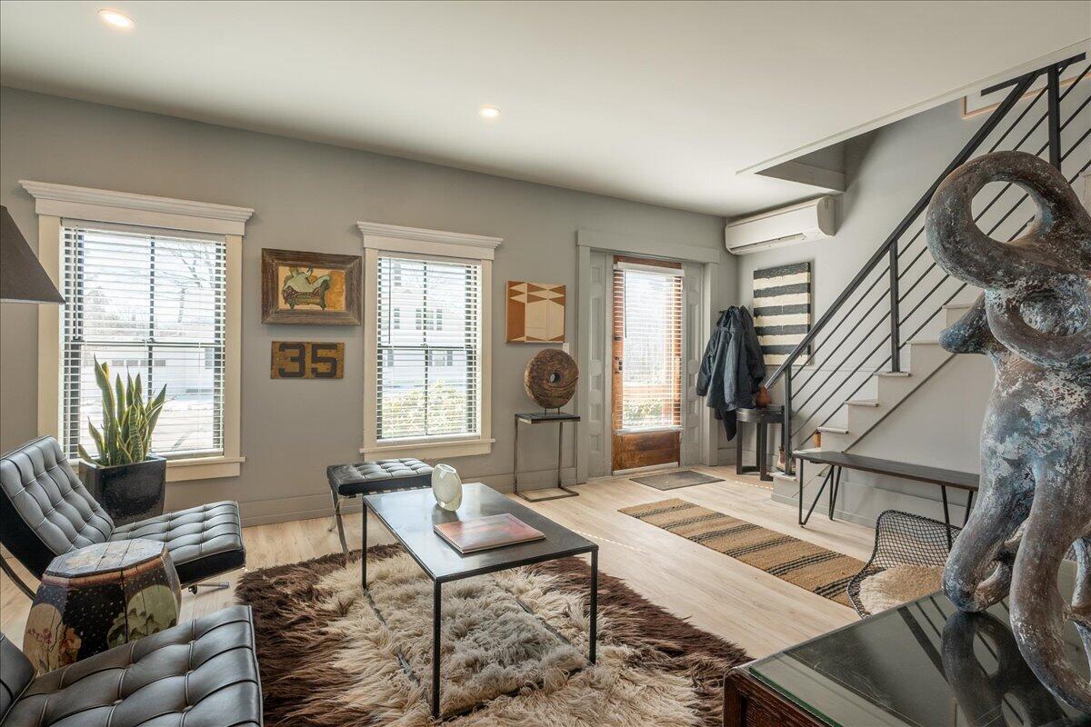 17 Mountain Street, Camden, ME, 04843