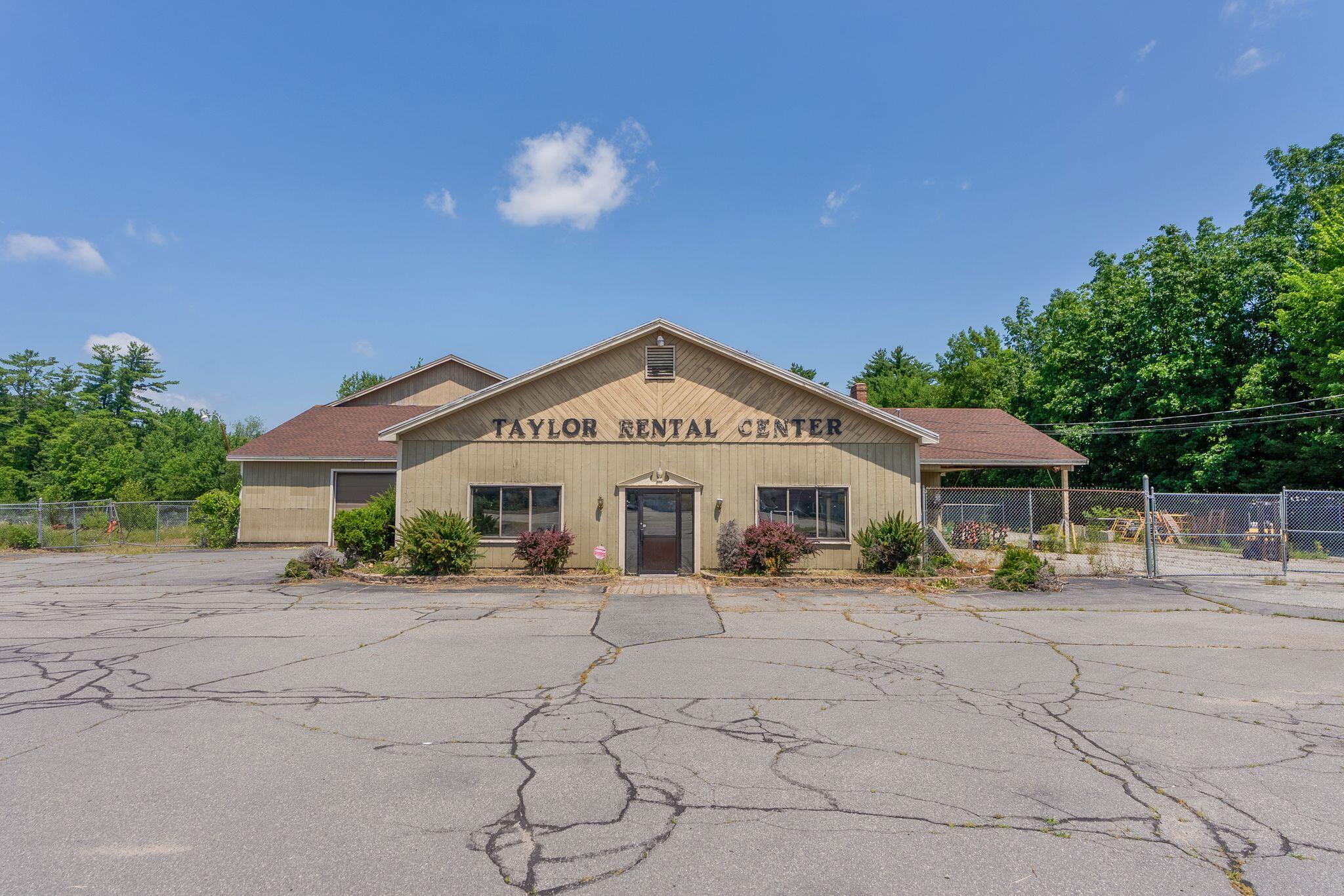 Photo of 1306 Main Street Sanford ME 04073