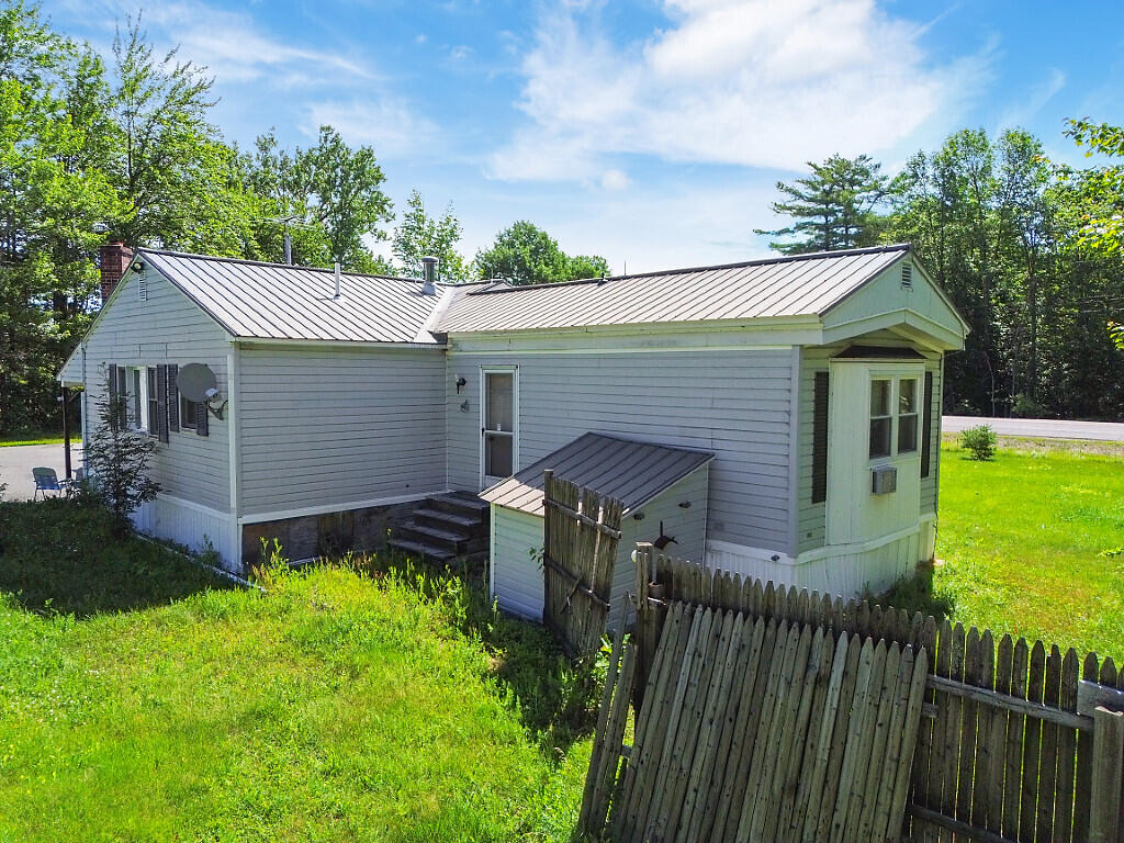 1650 N Belfast Avenue, Vassalboro, ME 04989 5