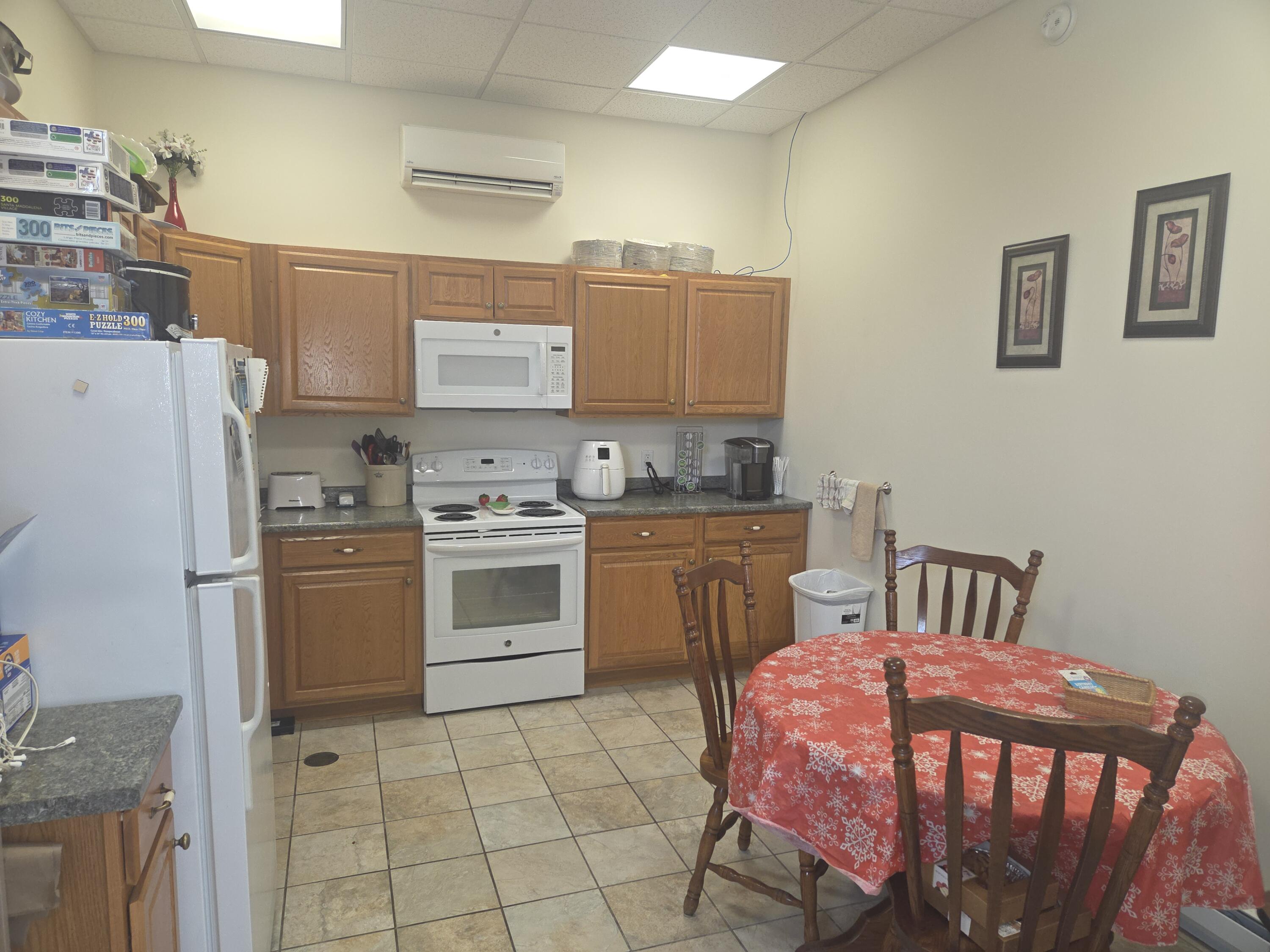 158 Penobscot Avenue, Millinocket, ME, 04462