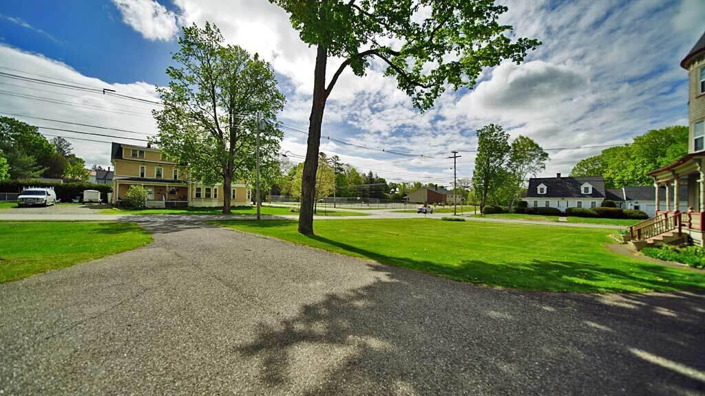 33 Pleasant Street, Houlton, ME, 04730