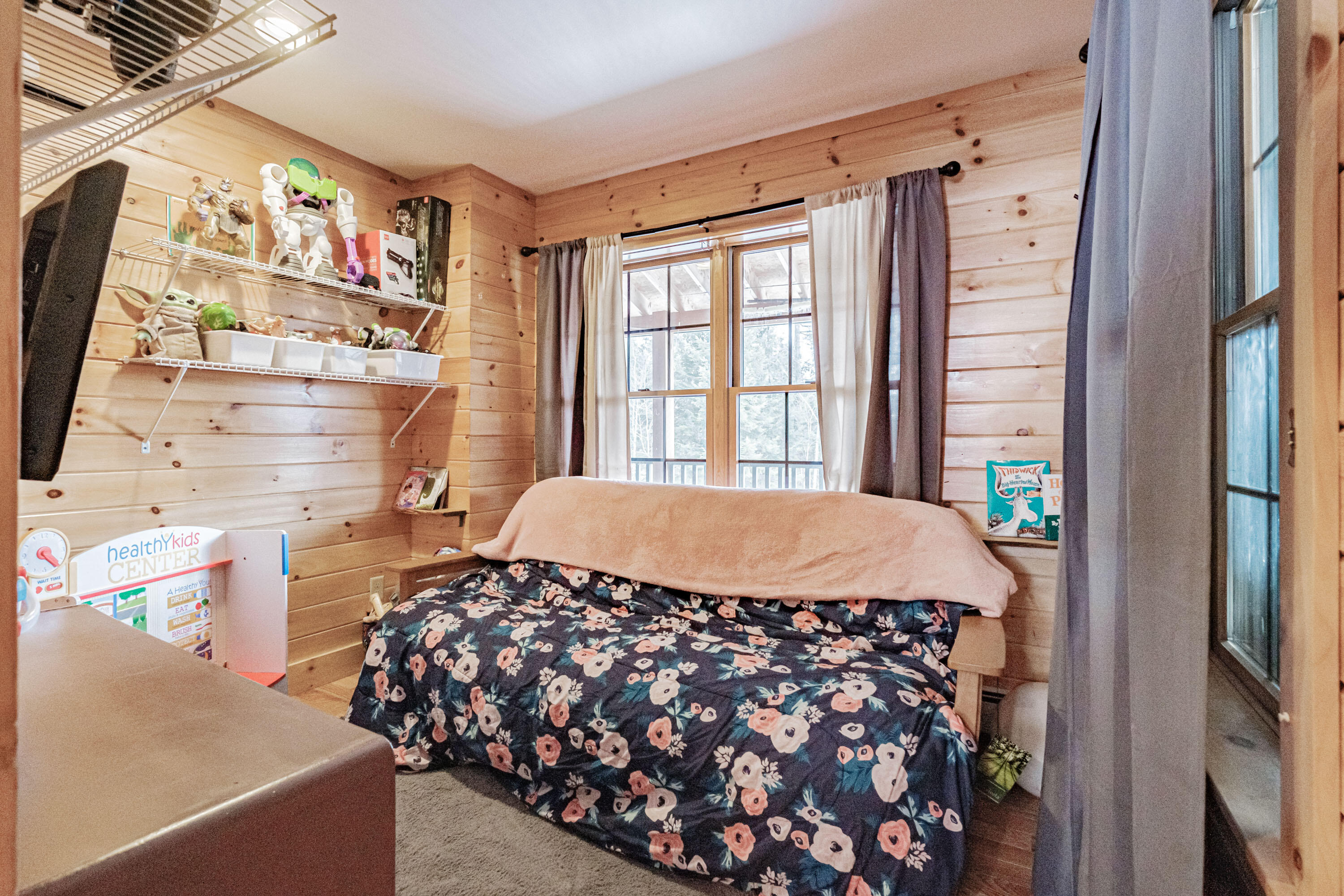 6 Gordon Avenue, Rumford, ME, 04276-4041