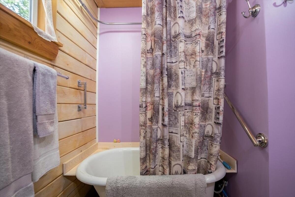 7 Abbott Hill Road, West Paris, ME, 04289