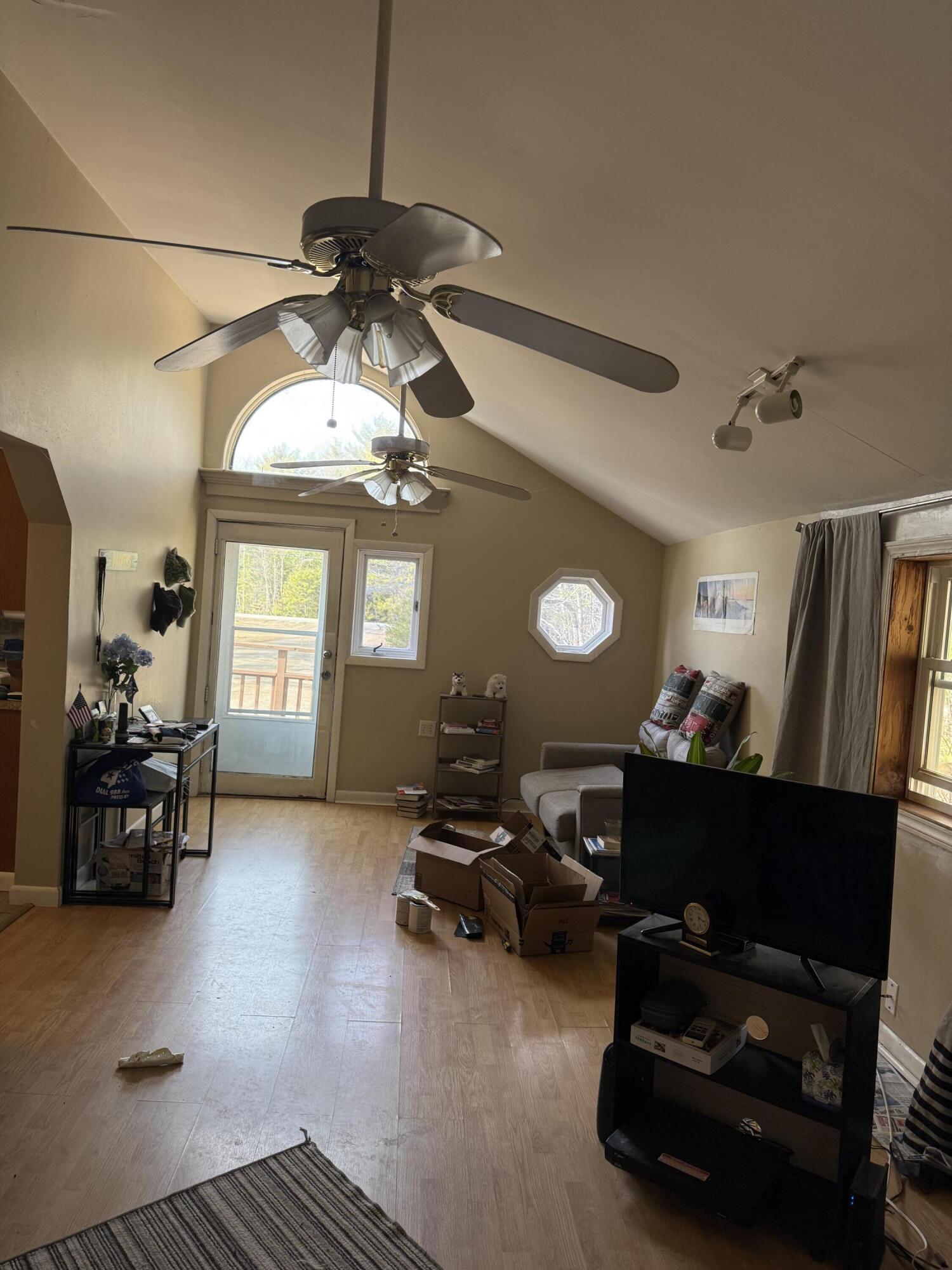 123 County Road, Milford, ME, 04461