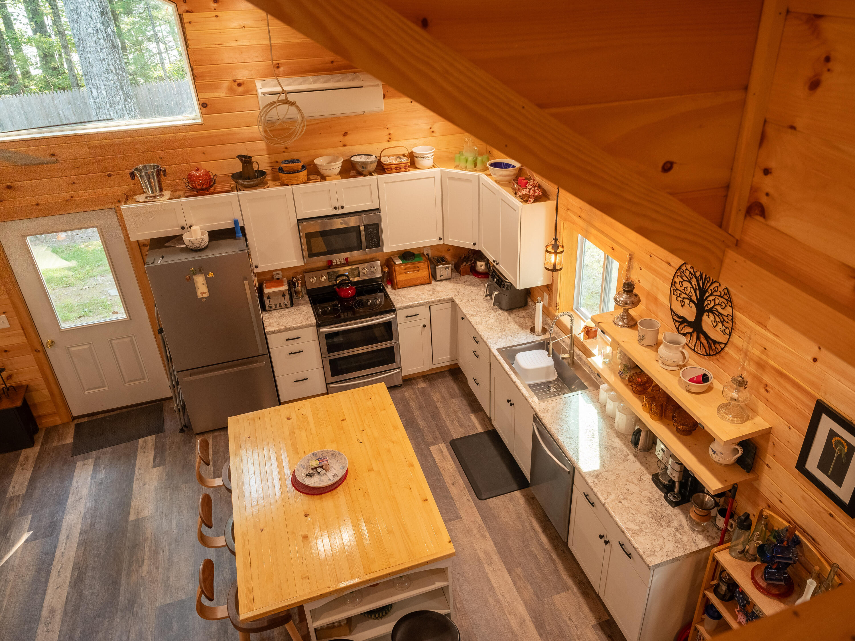 320 Hinks Rd-35