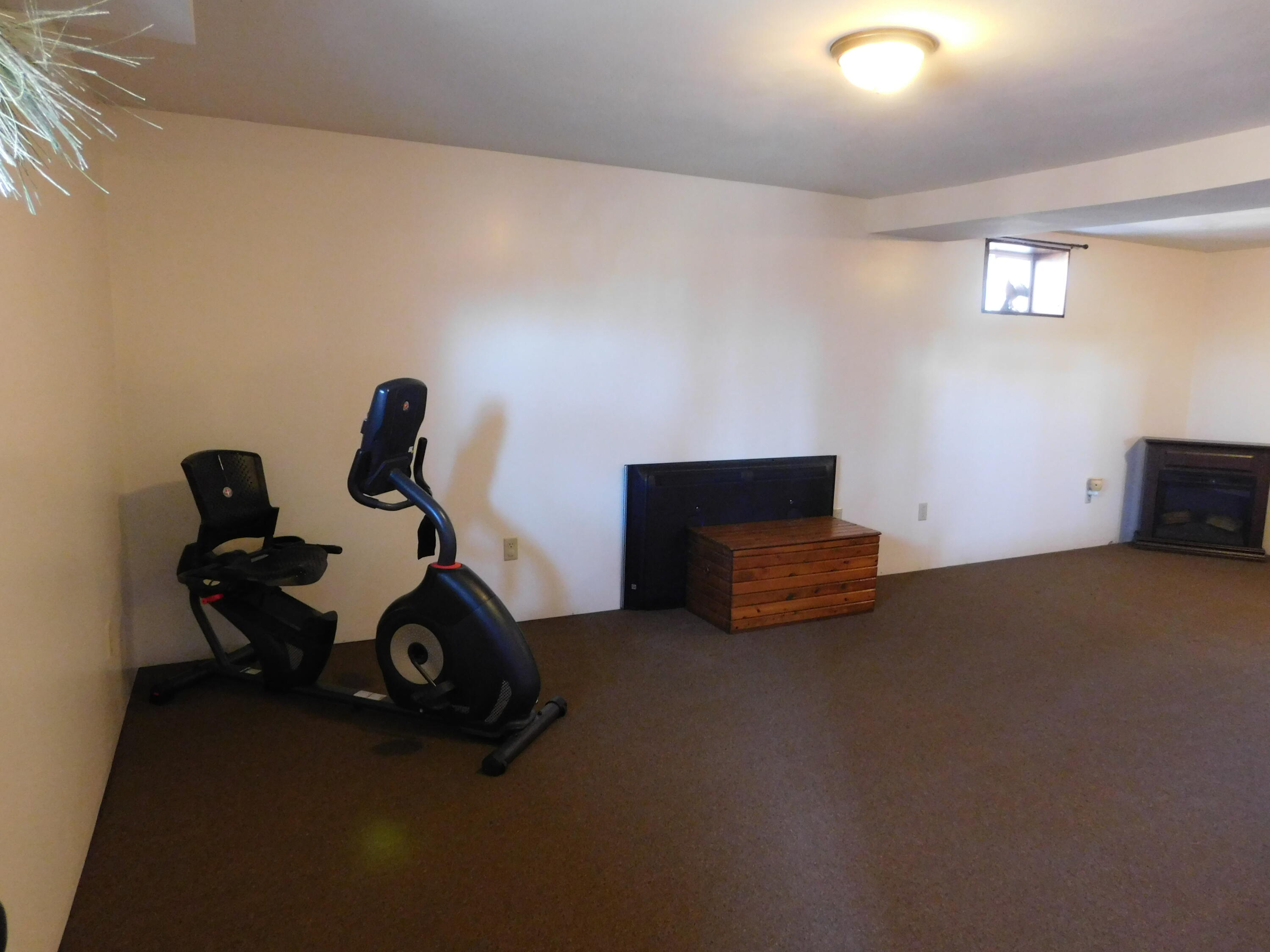 557 Enfield Road, Lincoln, ME, 04457