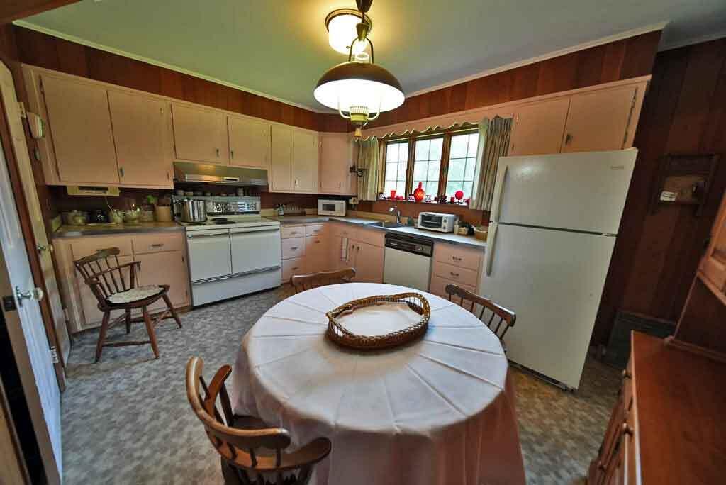 33 Pleasant Street, Houlton, ME, 04730