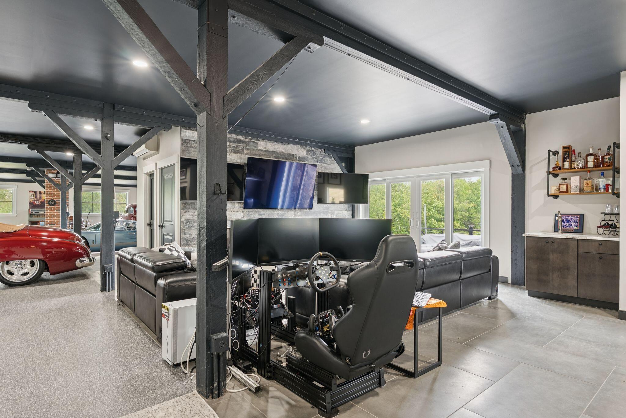 440 Blackstrap Road, Falmouth, ME, 04105