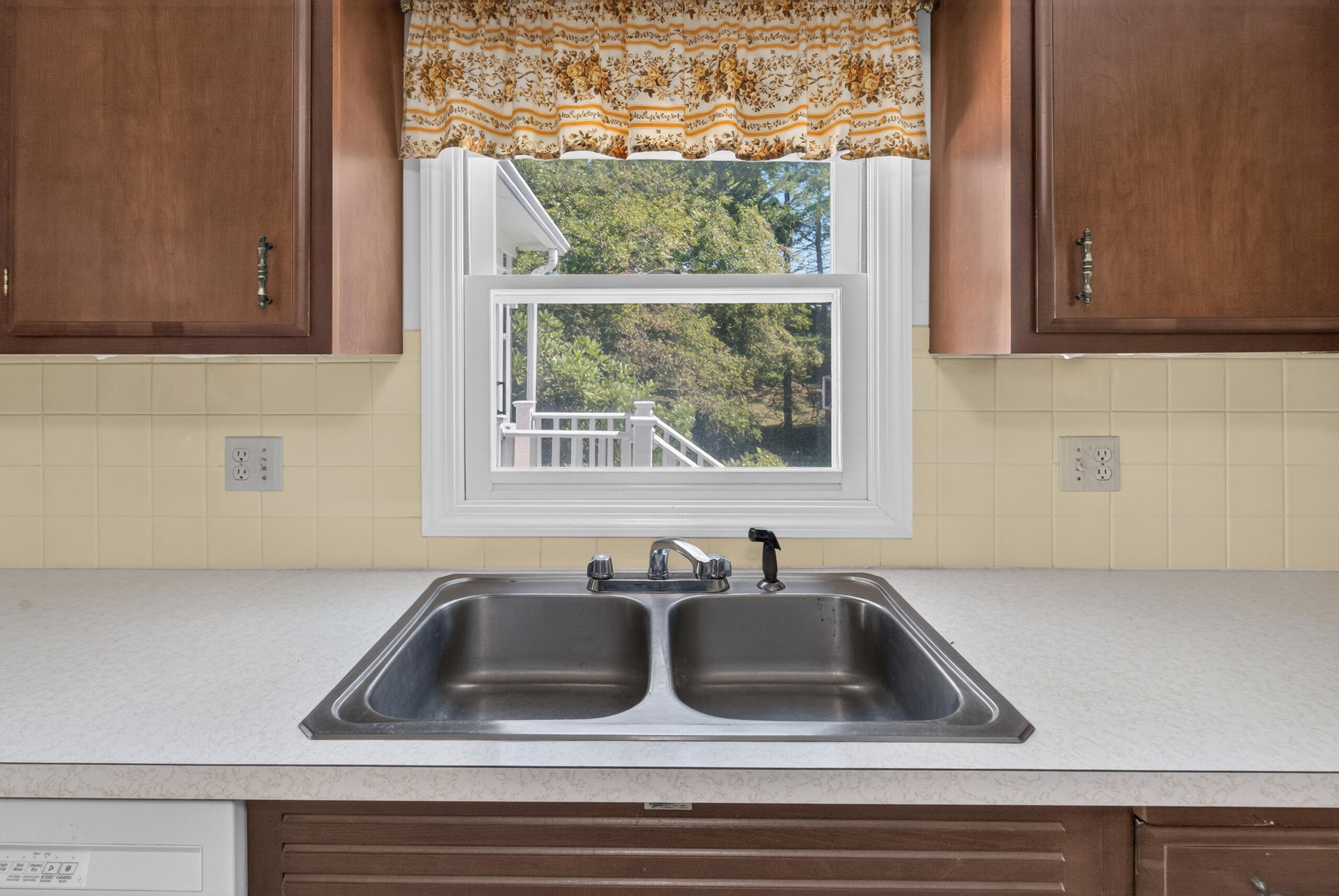 12 Mountain View Drive, Hampden, ME 04444 _MG_8464