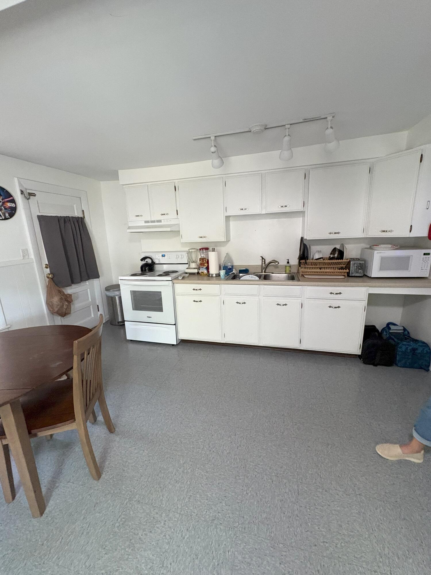 17 Mechanic Street, Westbrook, ME, 04092