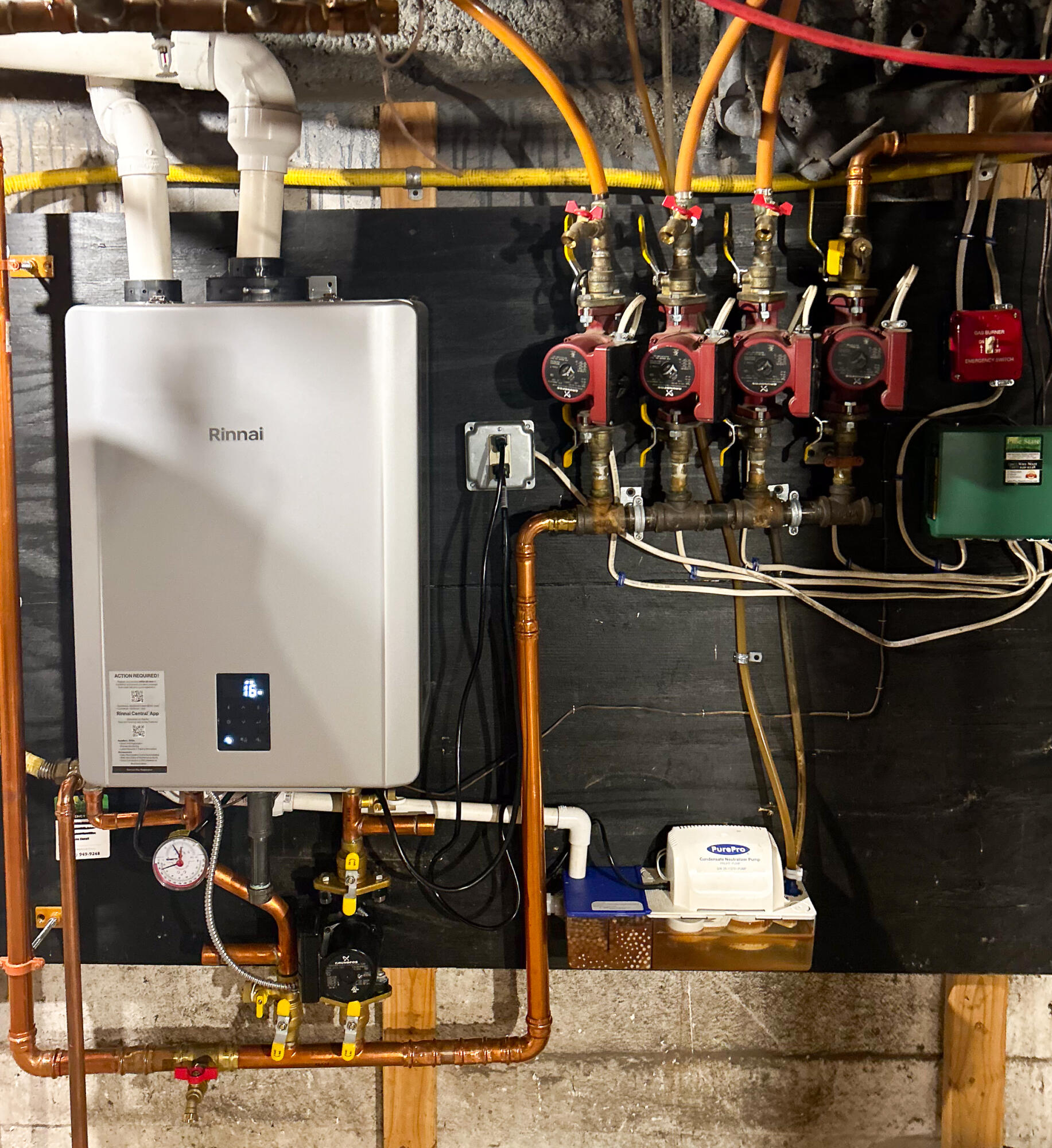 178 Congress Street, Portland, ME 04101 1 year old high efficiency gas boiler