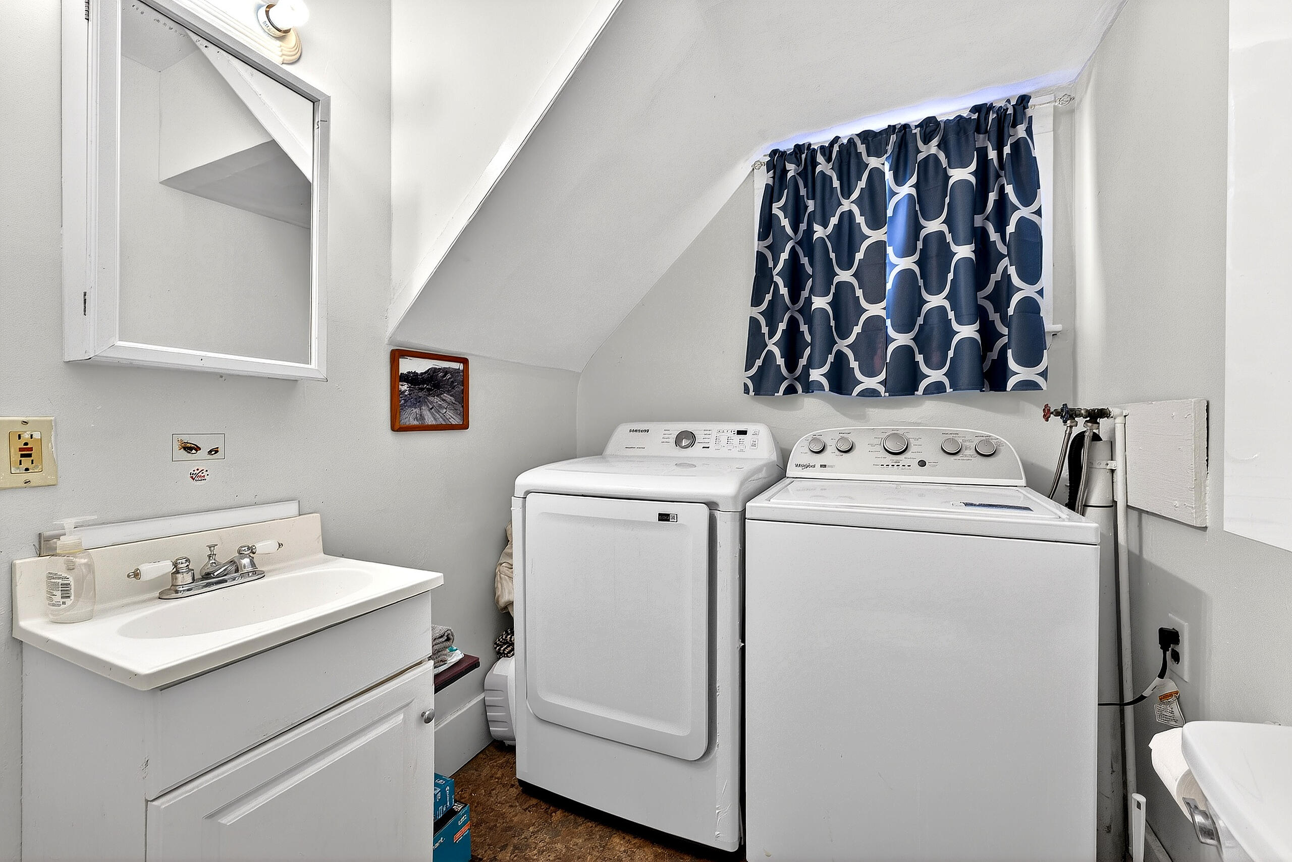 192 Brunswick Avenue, Gardiner, ME, 04345