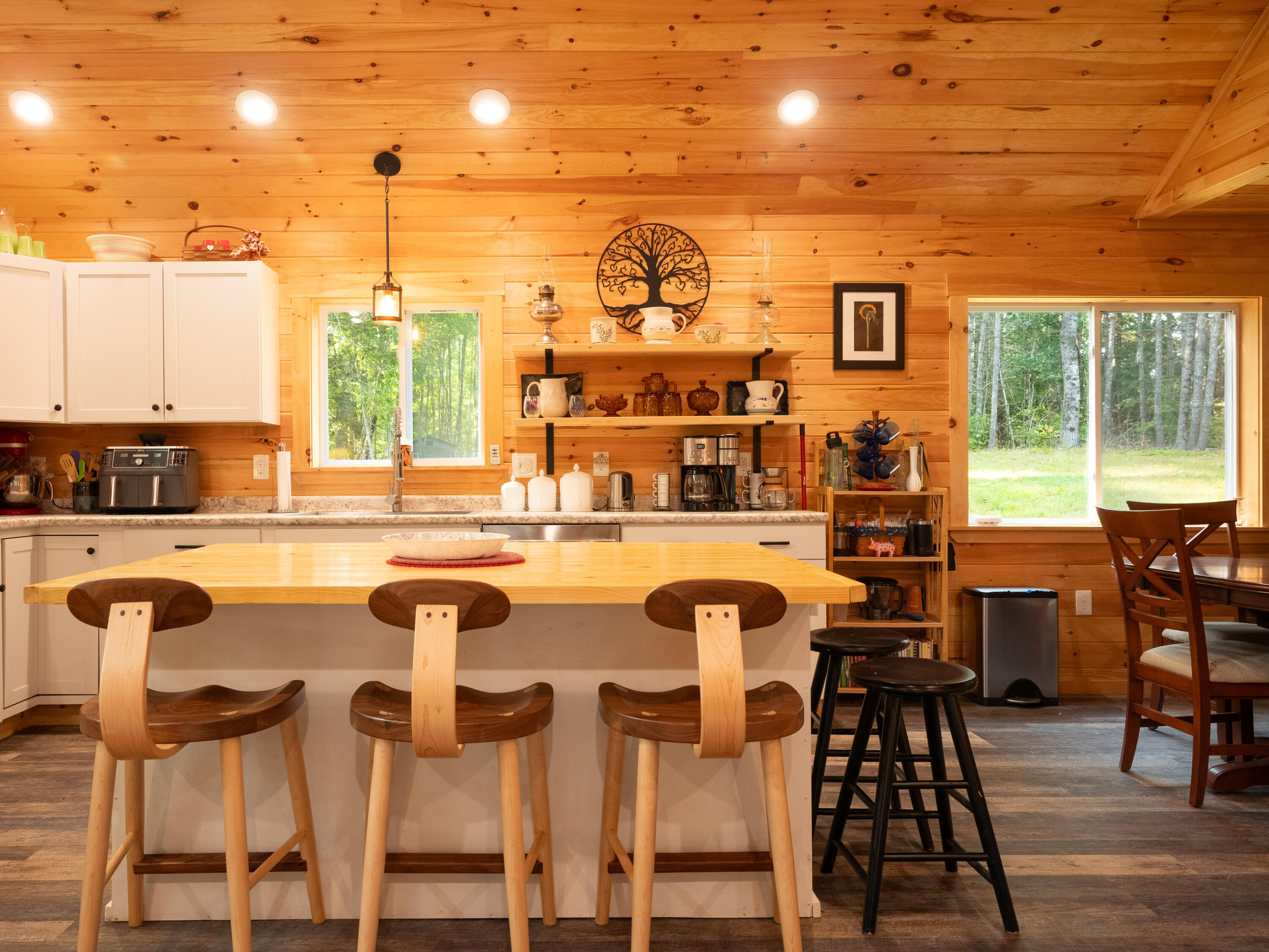 320 Hinks Rd-7