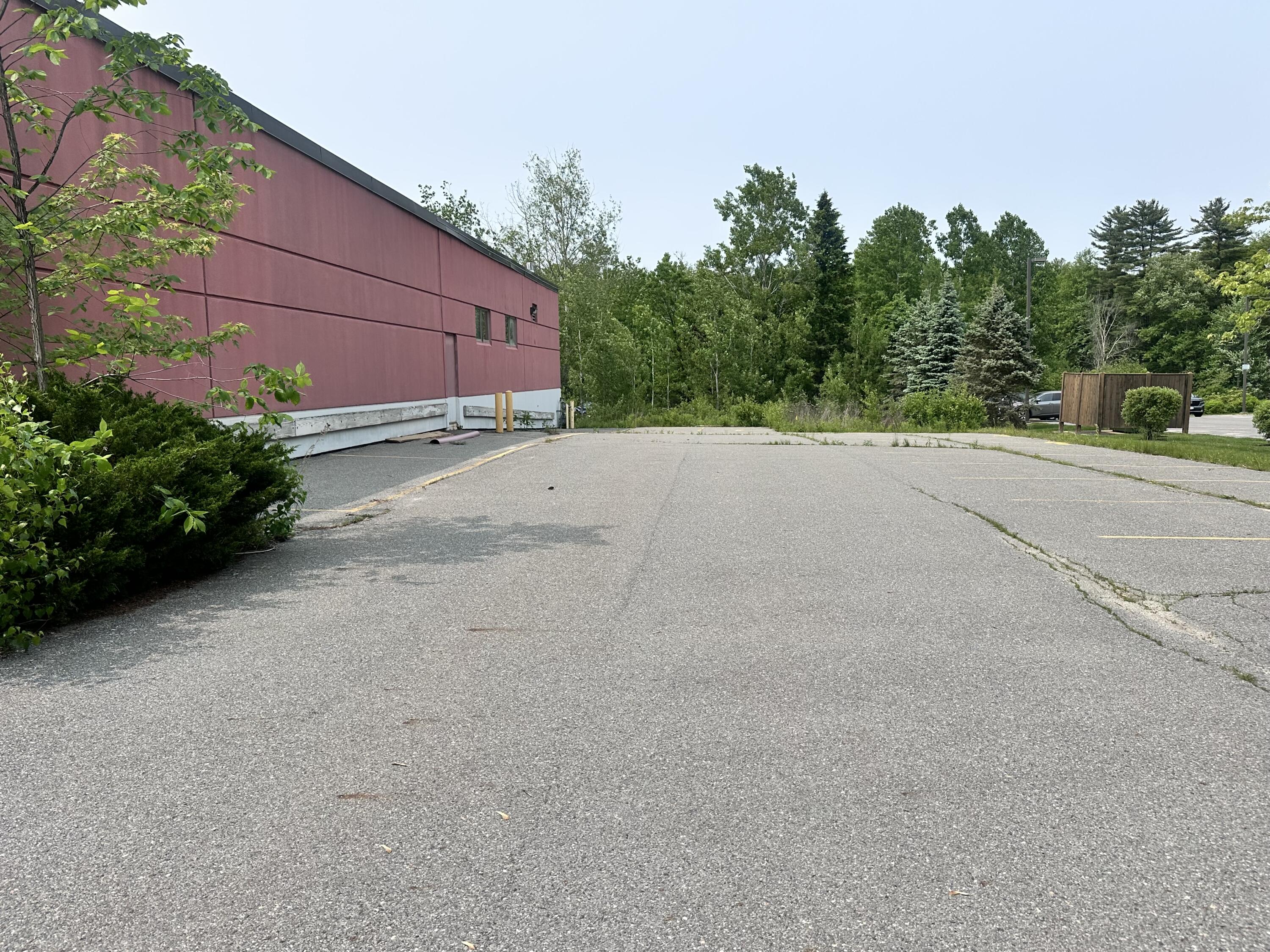 637 Minot Avenue, Auburn, ME, 04210