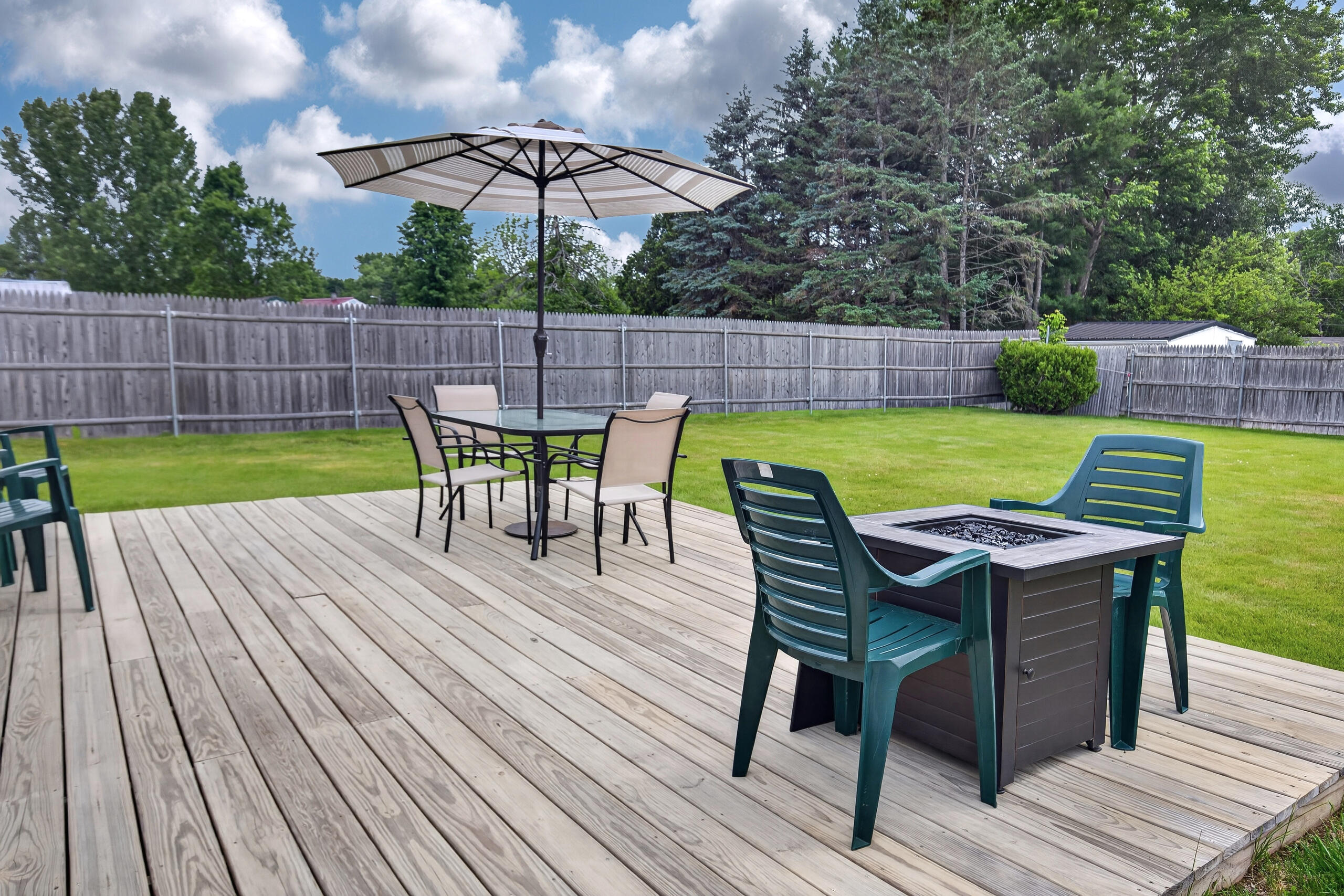 15 Brewster Street, Bangor, ME 04401 Deck