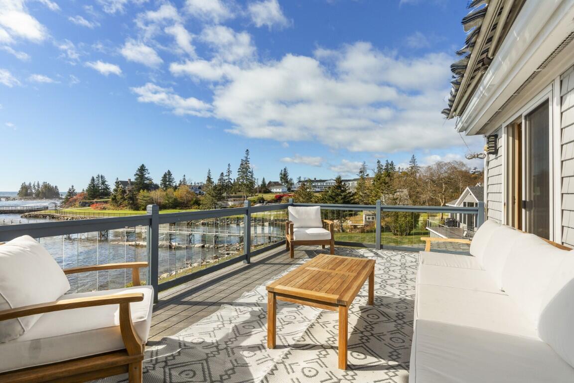 22 Gray Road, Southport, ME, 04576