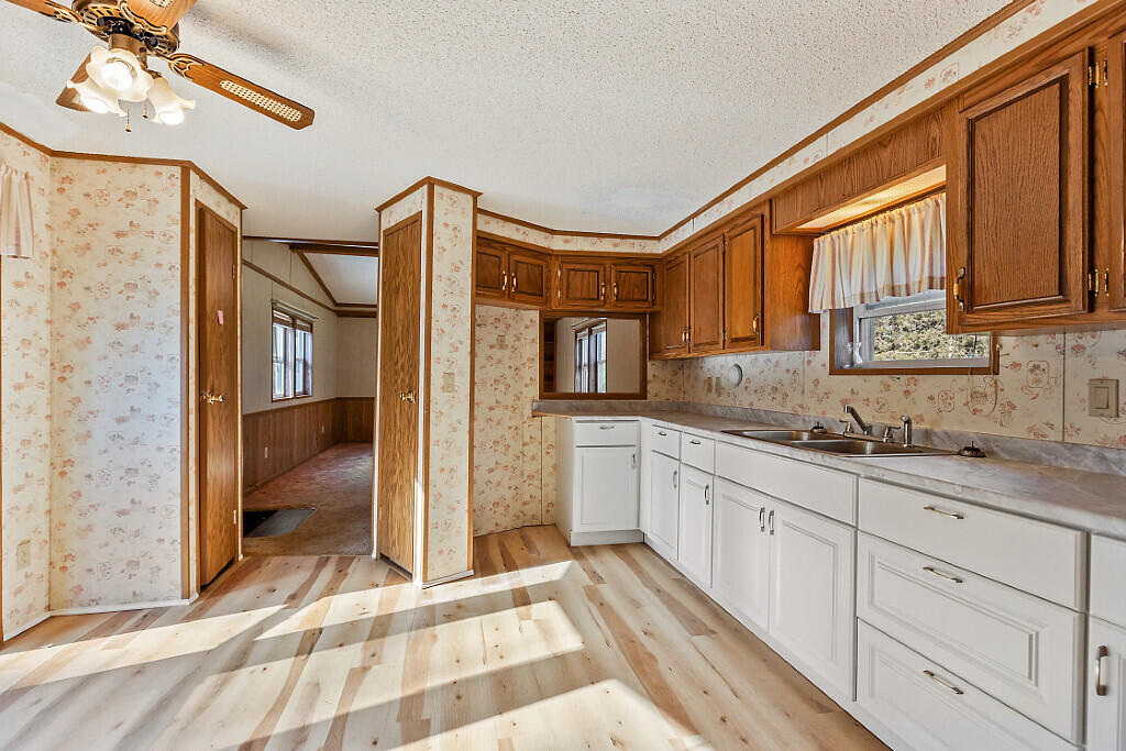 41 Milkweed Lane, Sidney, ME, 04330