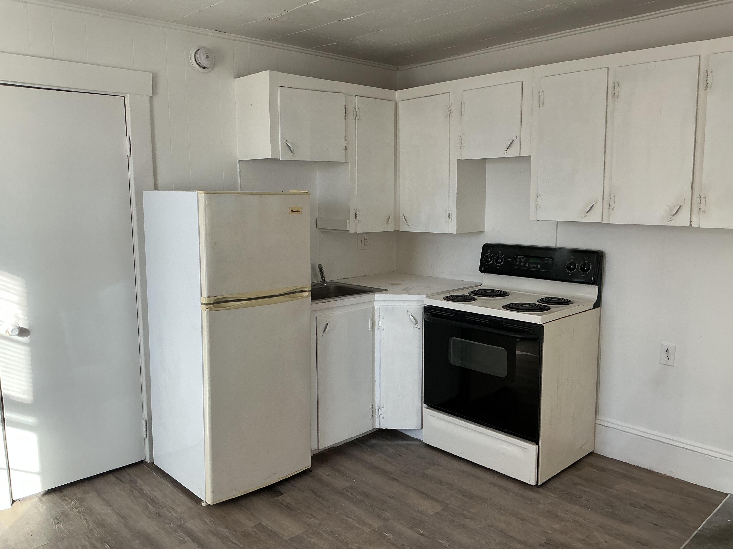 336 Main Street, Corinth, ME, 04427