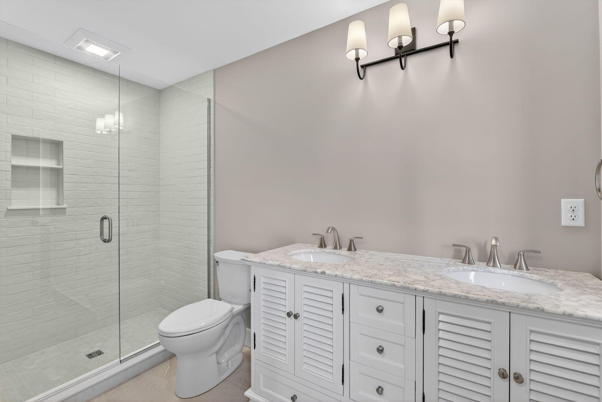 142 Main Street, Kennebunkport, ME, 04046