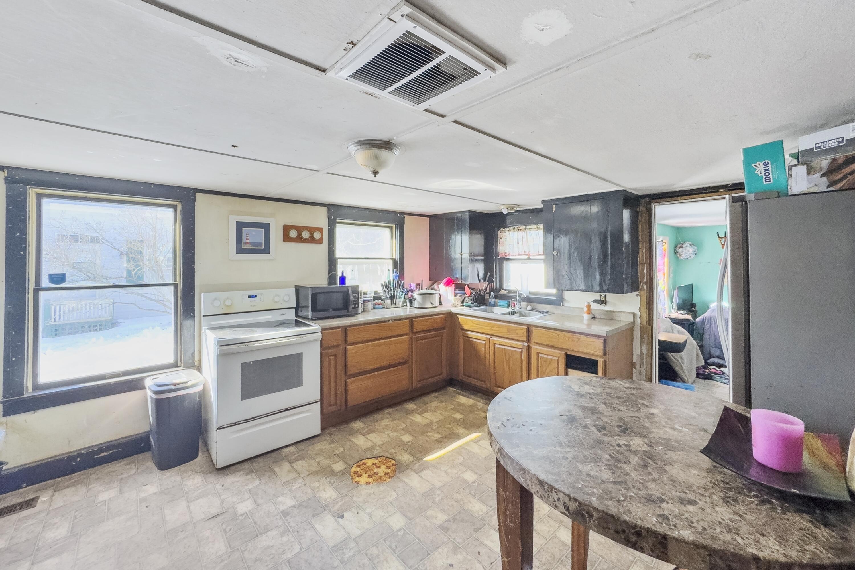 102 Beechwood Street, Thomaston, ME, 04861