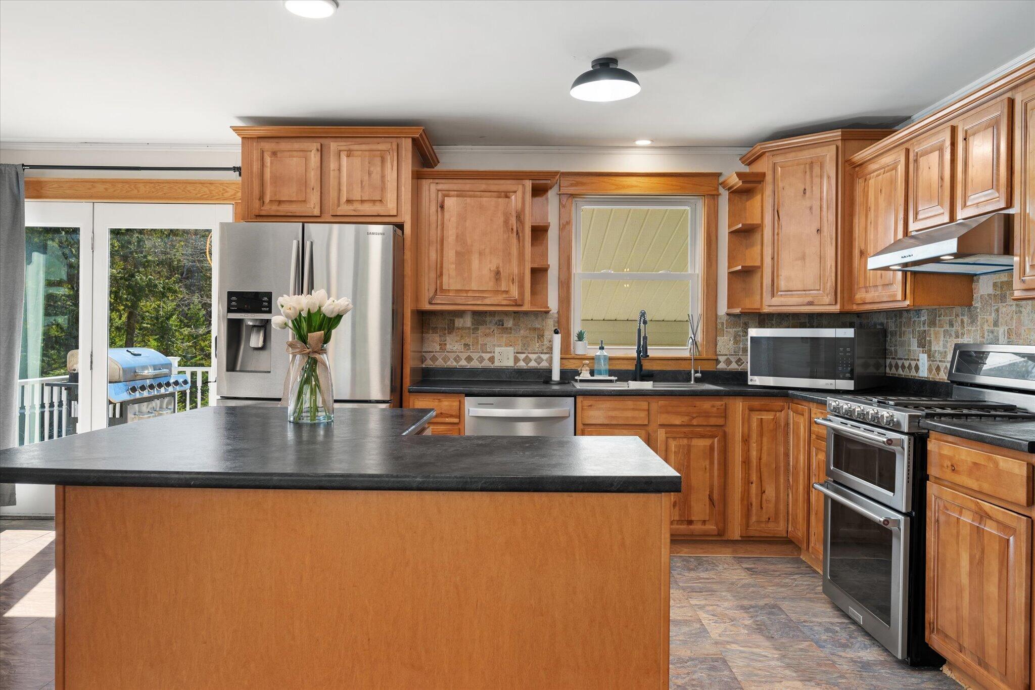 32 Charles Drive, Holden, ME, 04429