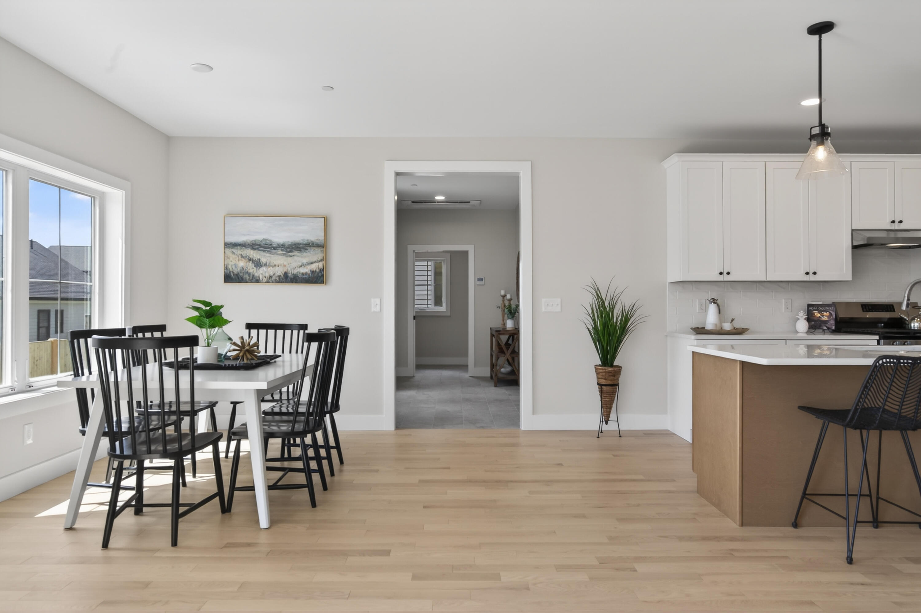 163 Owl's Nest Road, Portland, ME 04102 Hall leads to the spacious mudroom and garage