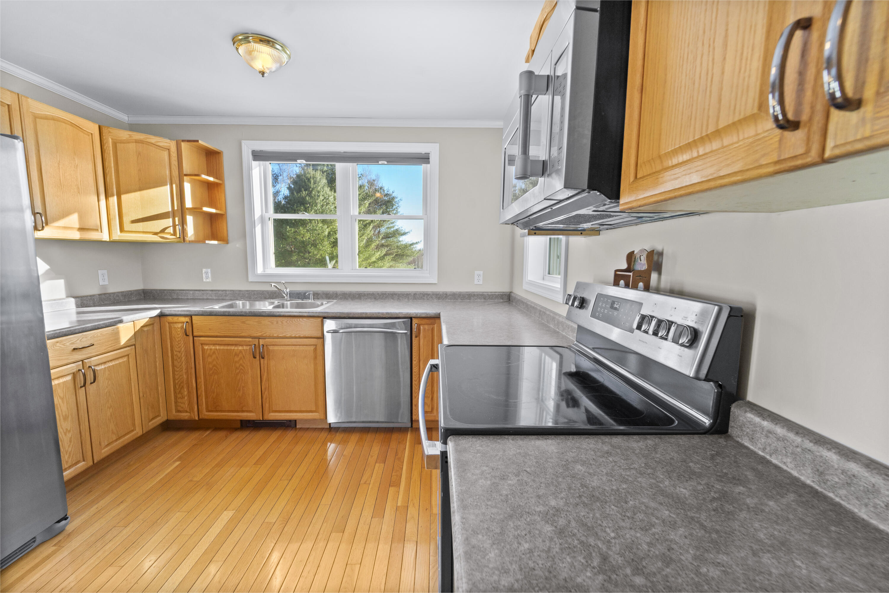50 Emerald Drive, Hampden, ME, 04444