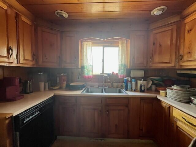 38 Kuvaja Road, Greenwood, ME, 04255