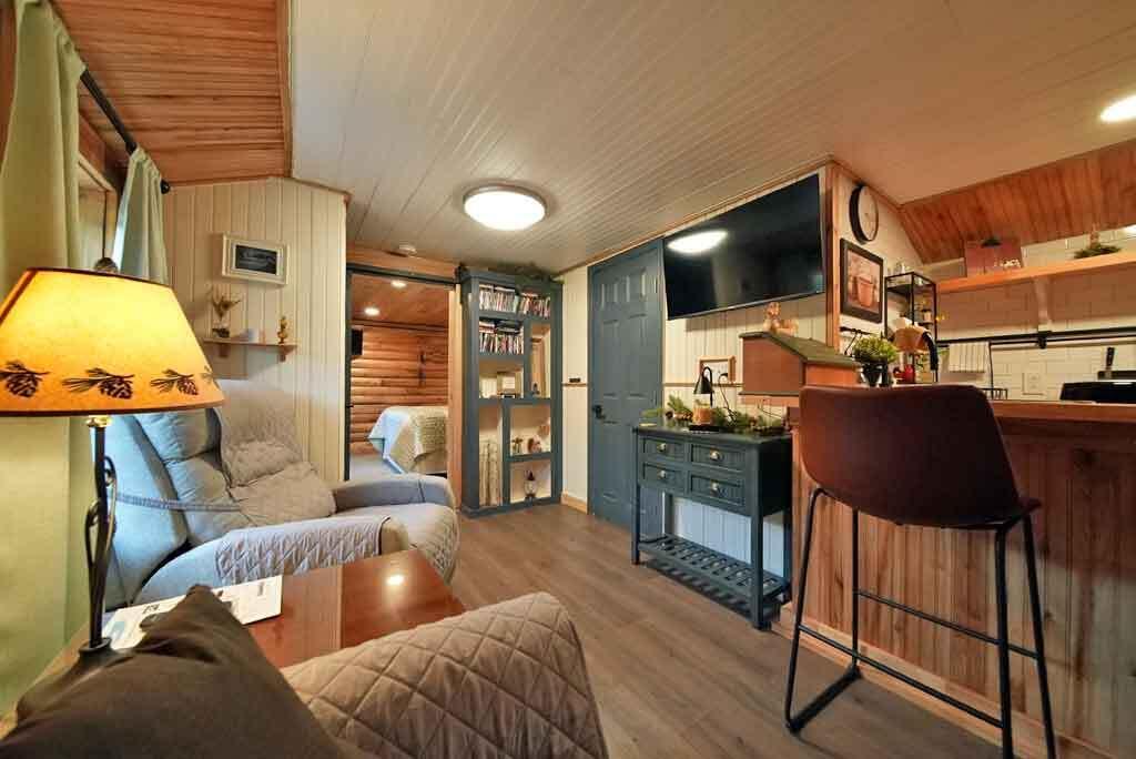 video-inside-me-cabin-home