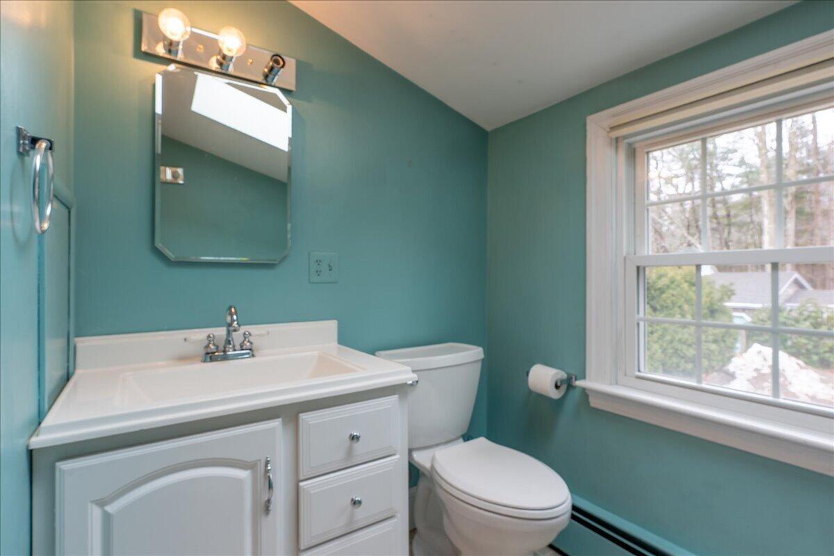 200 Mistic Avenue, Rockport, ME, 04856