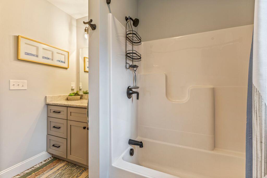 11 Estes Drive, Standish, ME, 04085