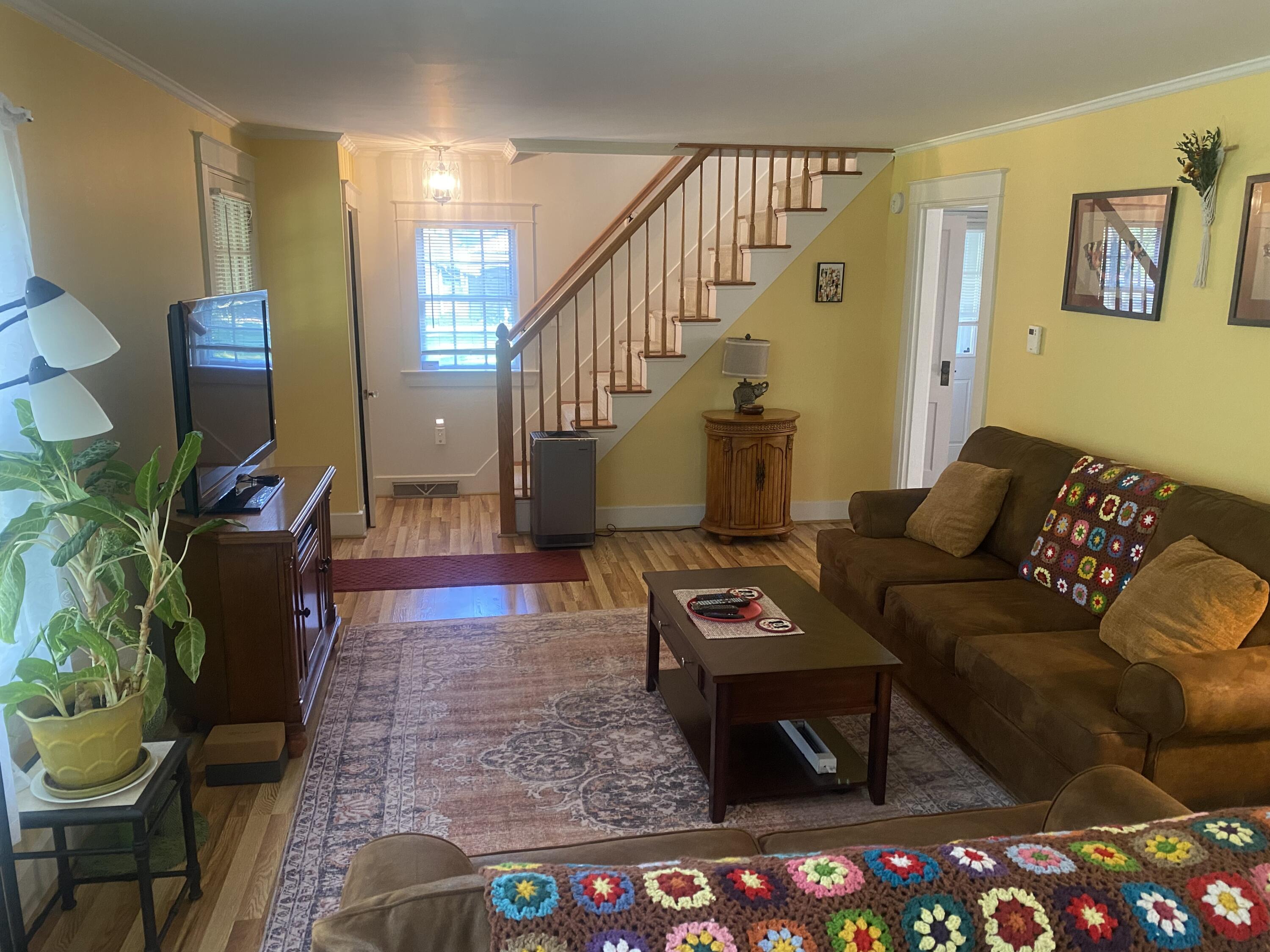 316 Canaan Road, Skowhegan, ME 04976 20 Living