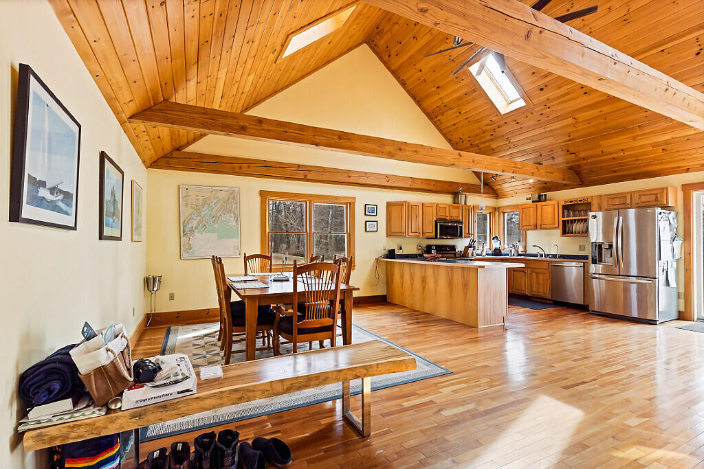 72 Jones Road, Vassalboro, ME, 04989